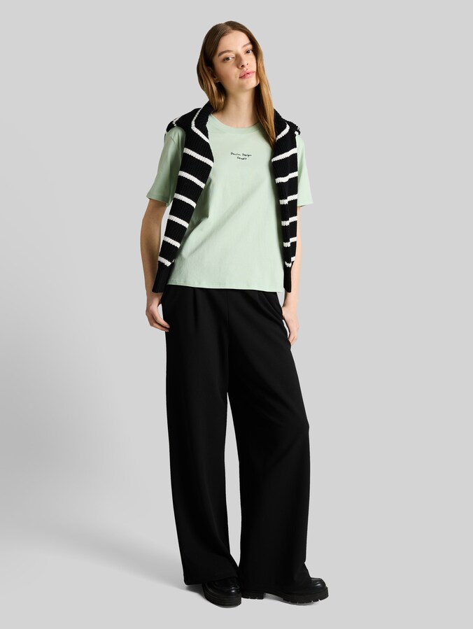 Boxy Fit T-Shirt mit Stickerei von Denim Female, light matcha green