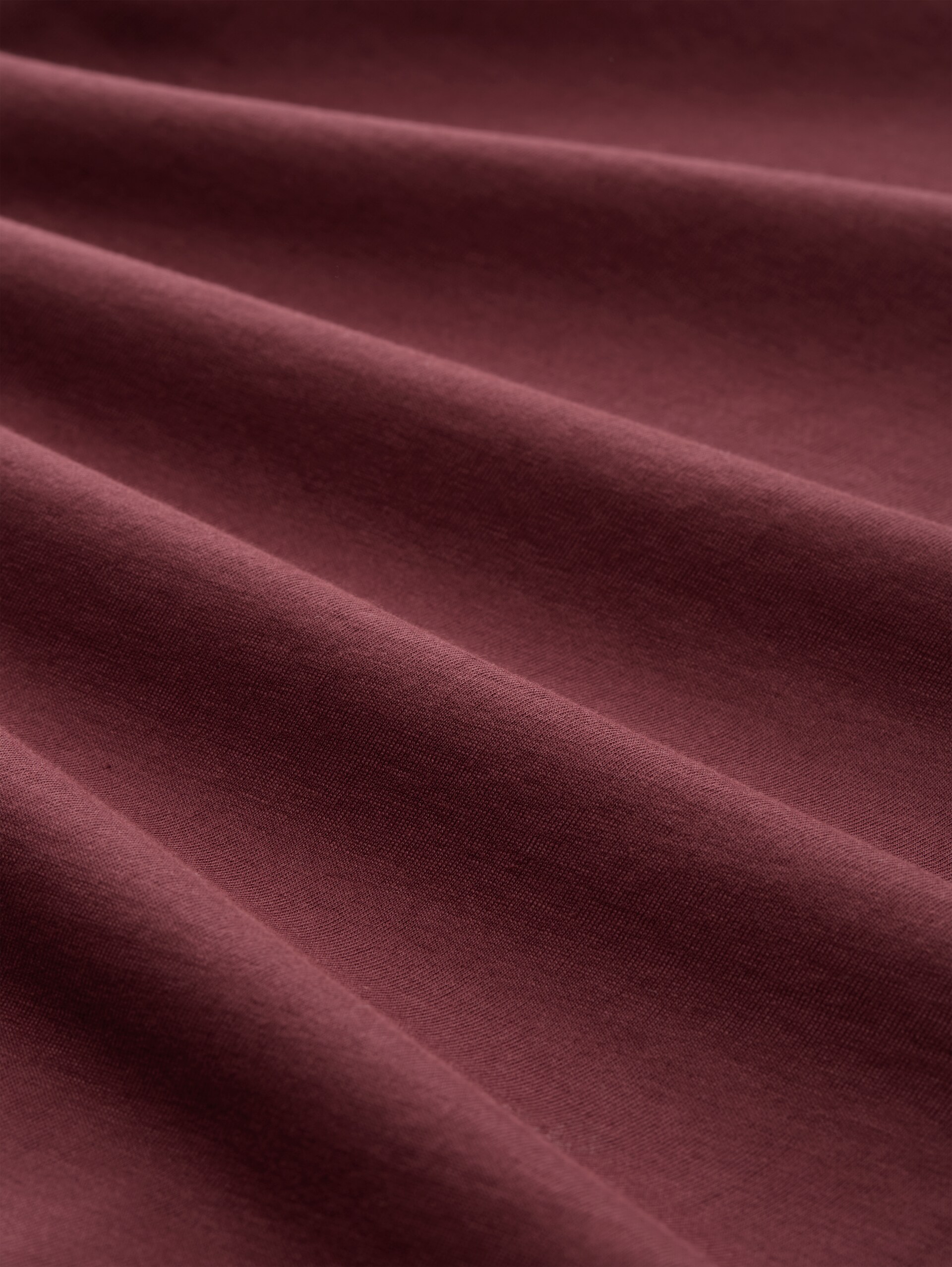 T-Shirt aus Baumwolle - Tawny Port Red - Material-Ansicht