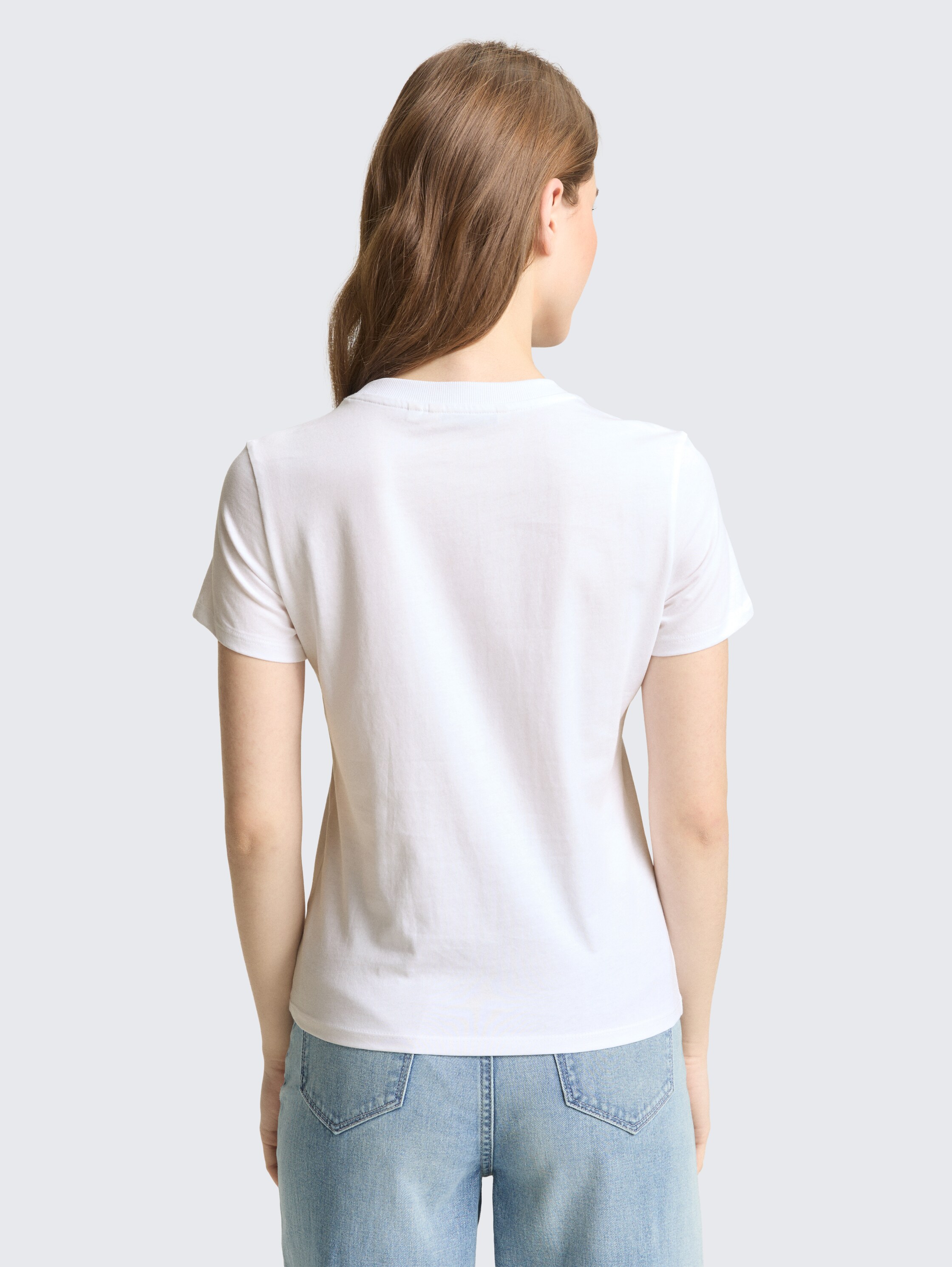T-Shirt aus Baumwolle - White - Auschnitt Model-Rückansicht