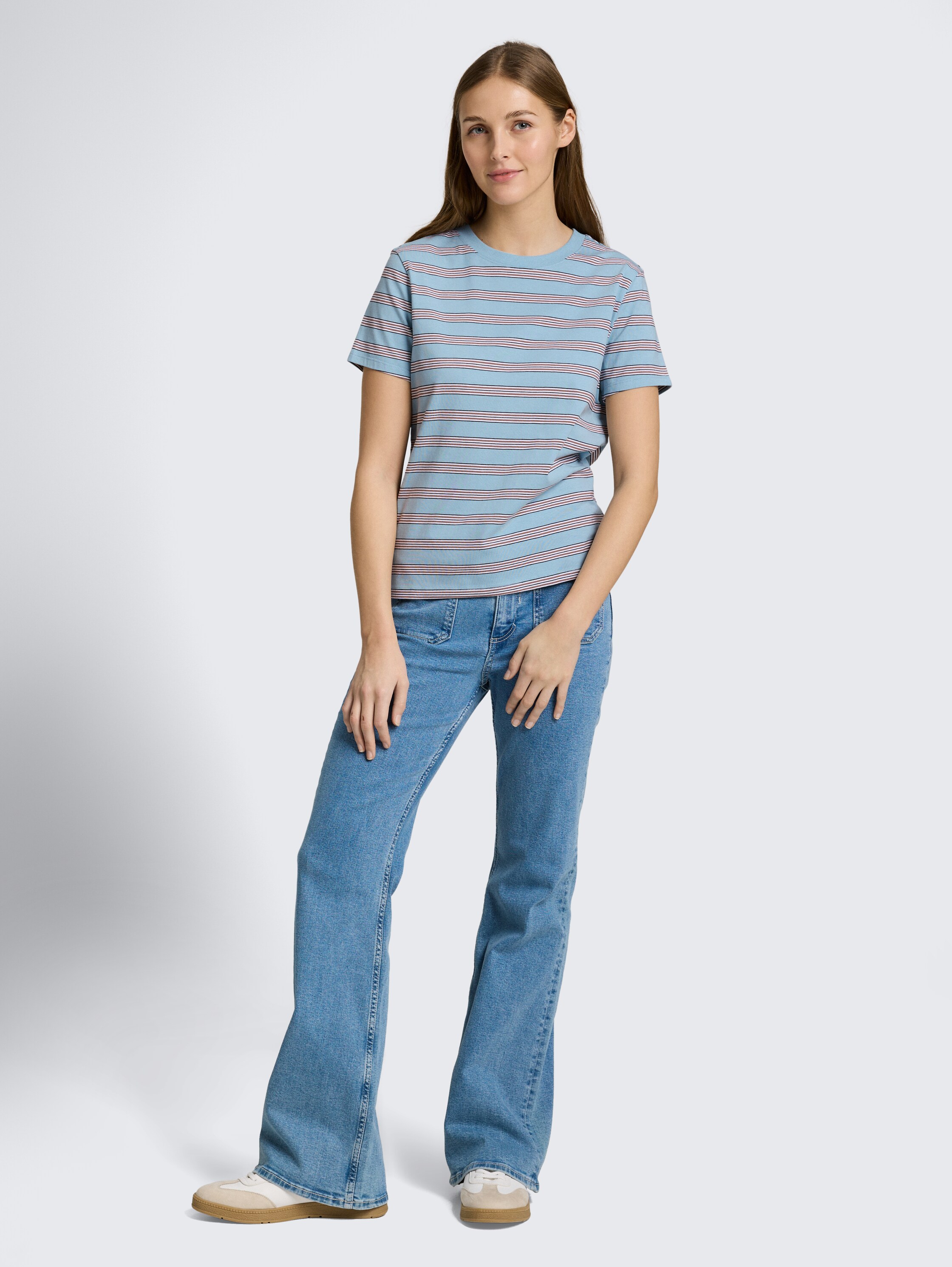 T-Shirt aus Baumwolle - blue brown multicolor stripe - Model-Vorderansicht