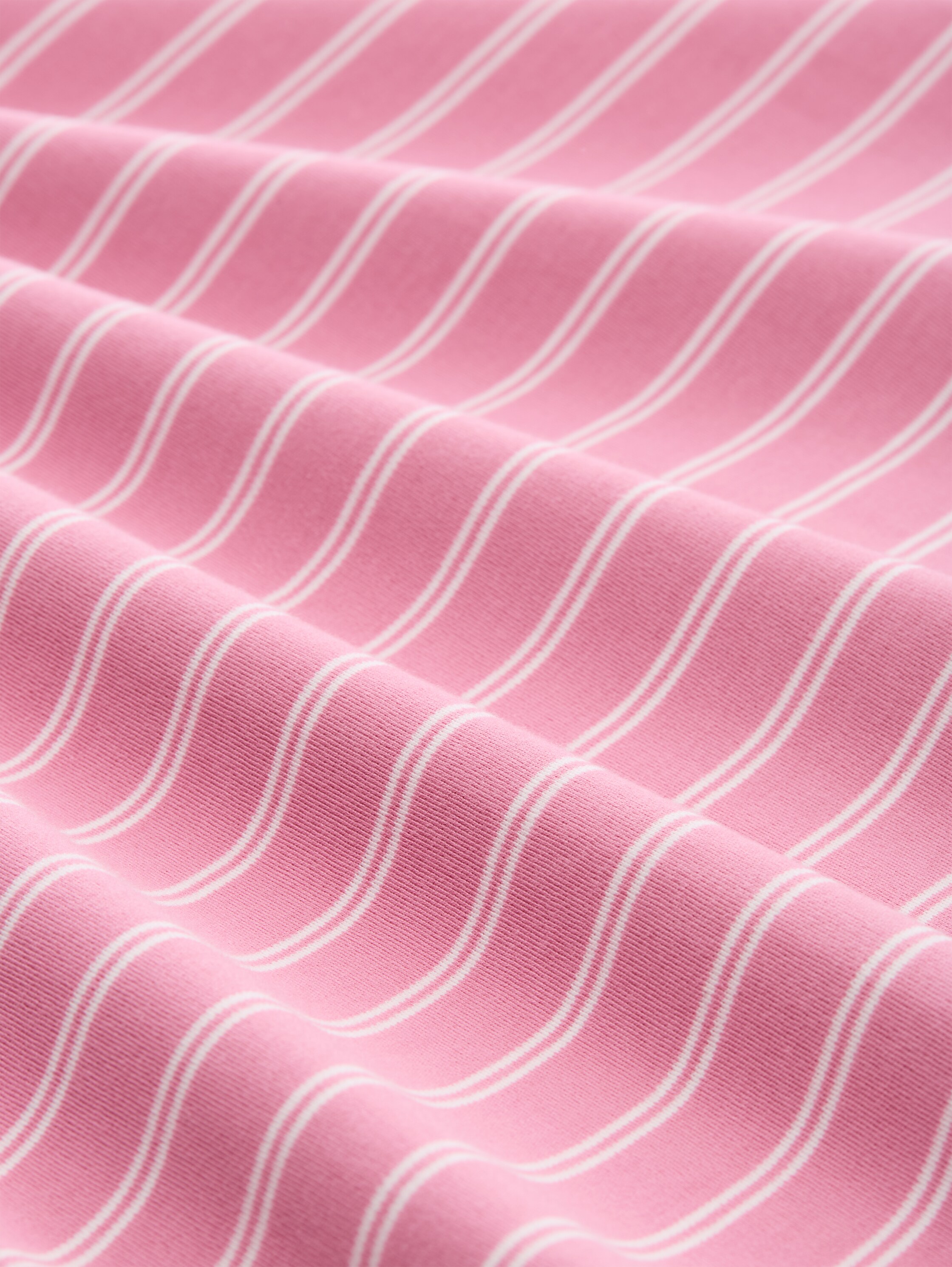 Boxy Fit Langarmshirt mit Herz-Stickerei - pink white stripe - Material-Ansicht