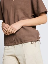Jacquard Sweatshirt mit V-Ausschnitt - taupe grey - Detail-Model-Ansicht