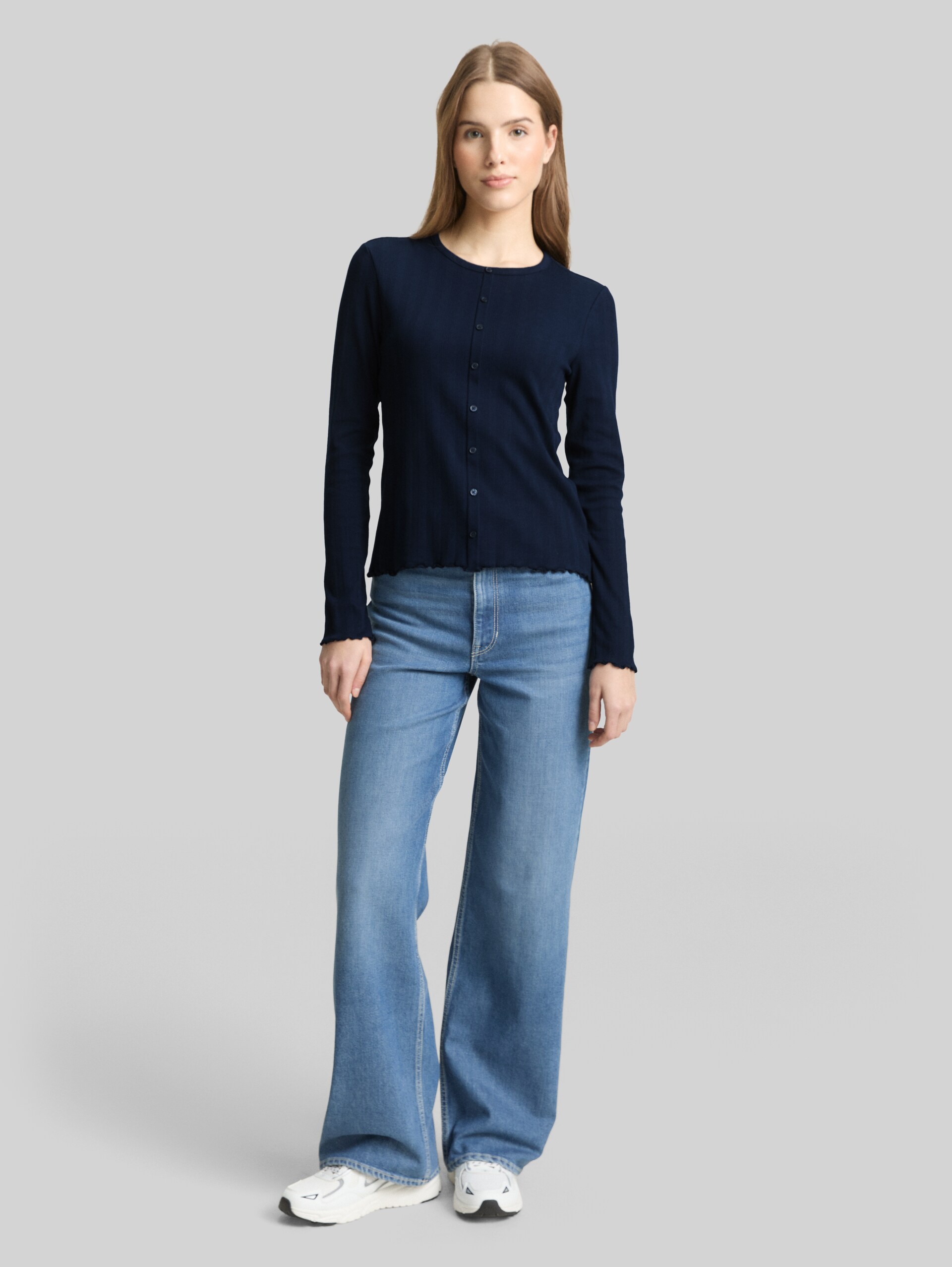 Pointelle long-sleeved shirt with decorative button placket - sky captain blue - Model front view