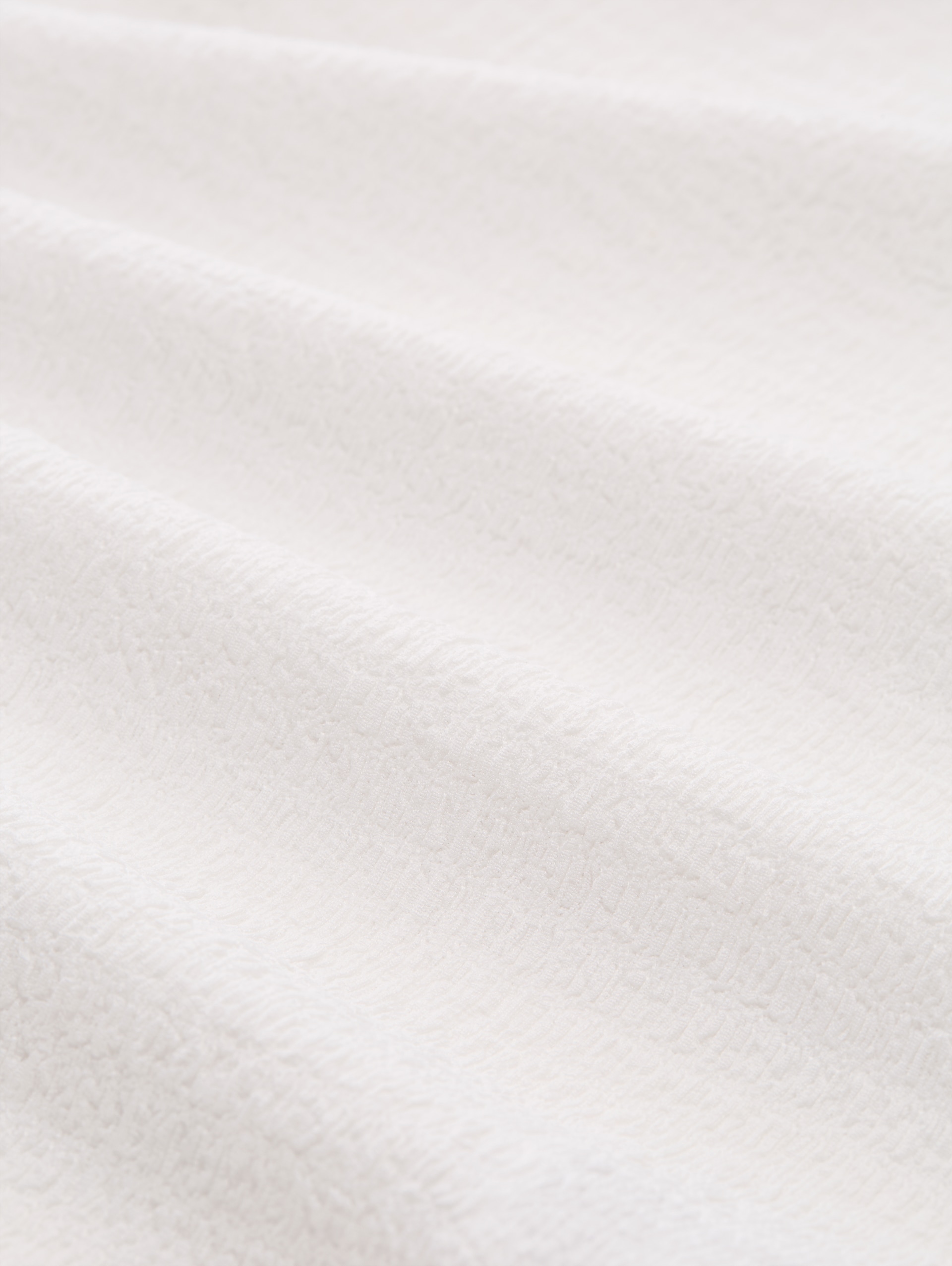 Slim Fit Crinkle T-Shirt - off white - Material-Ansicht