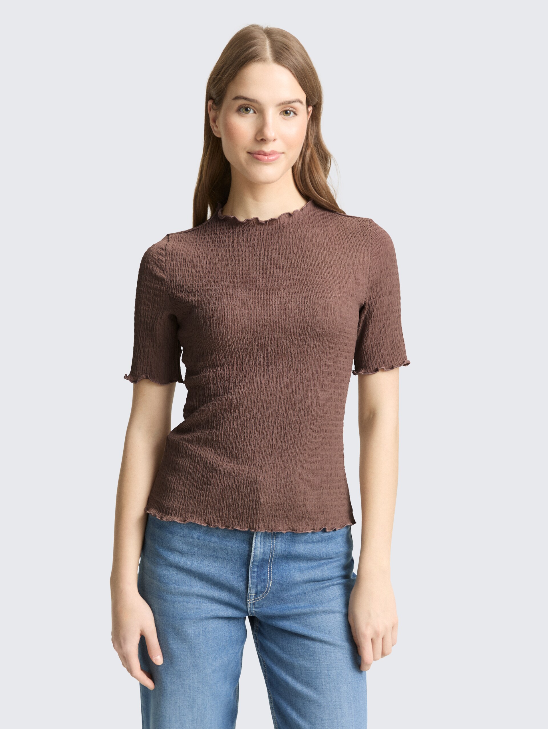 Slim Fit Crinkle T-Shirt - taupe brown - Ausschnitt Model-Vorderansicht