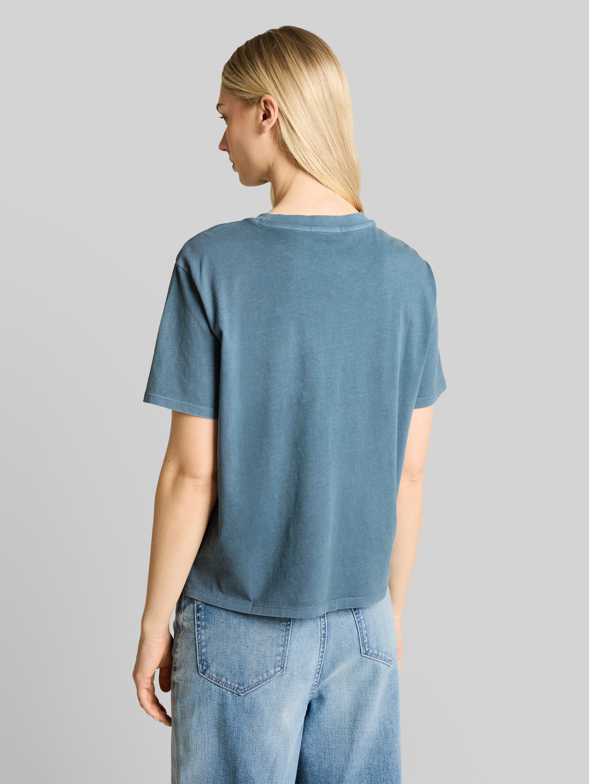 T-shirt coupe carrée avec poche poitrine - spring lake blue - Découpe Vue arrière du modèle