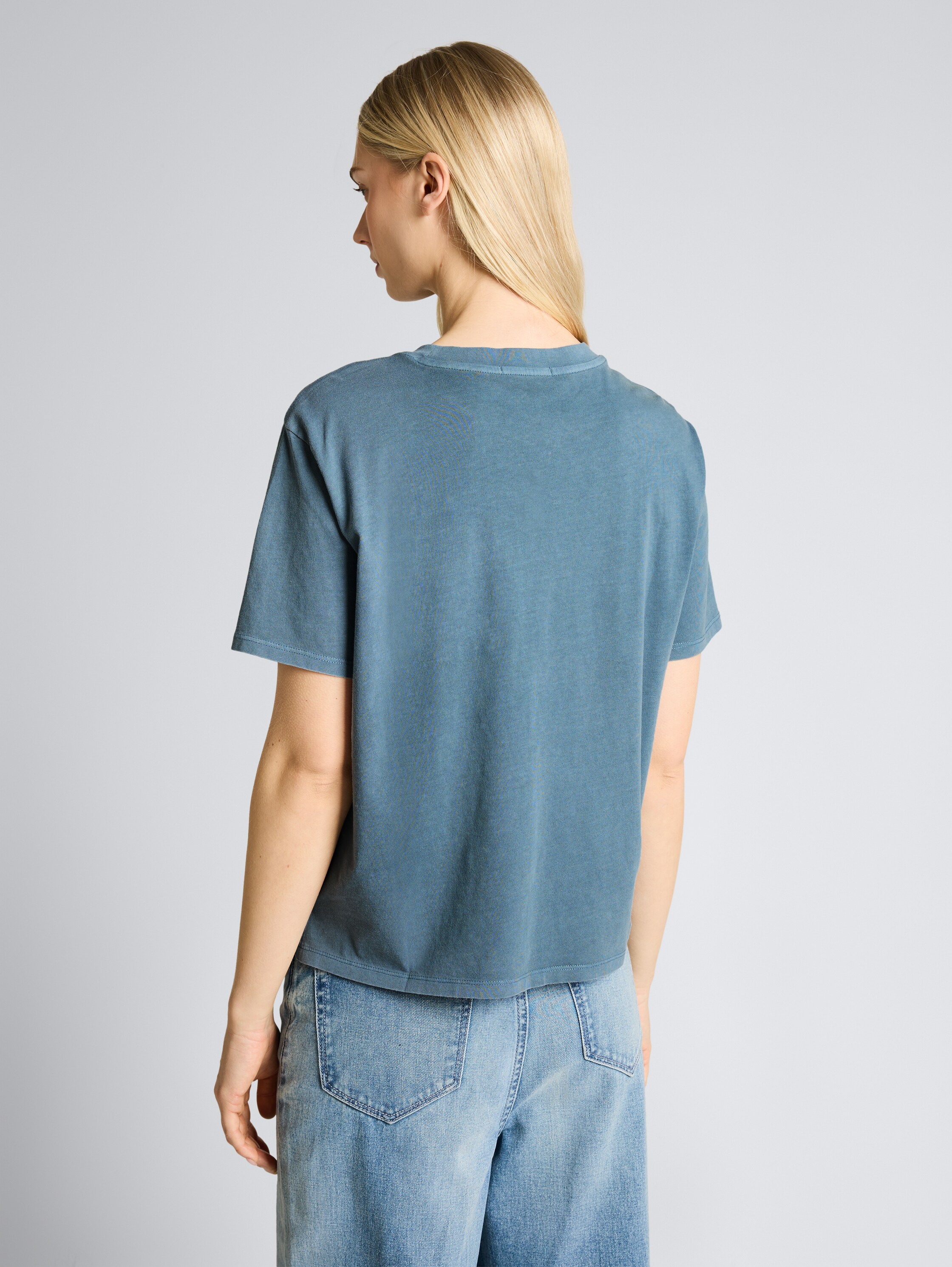 T-shirt coupe carrée avec poche poitrine - spring lake blue - Découpe Vue arrière du modèle