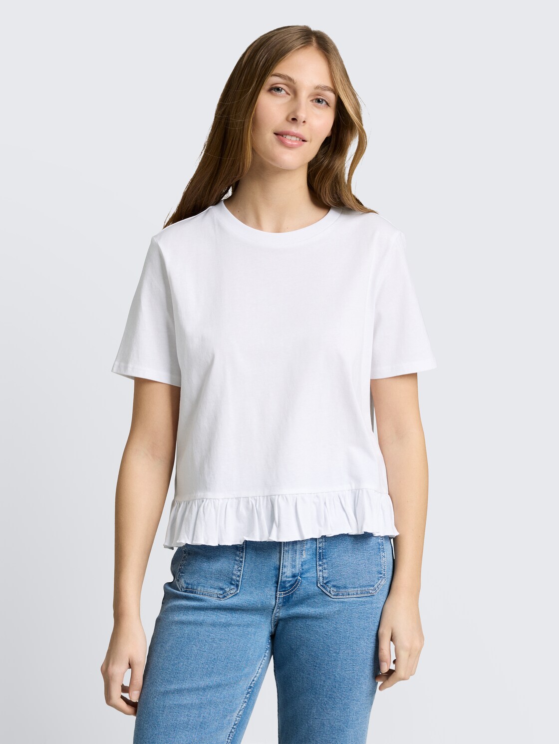 T-Shirt mit Volants - White - Ausschnitt Model-Vorderansicht