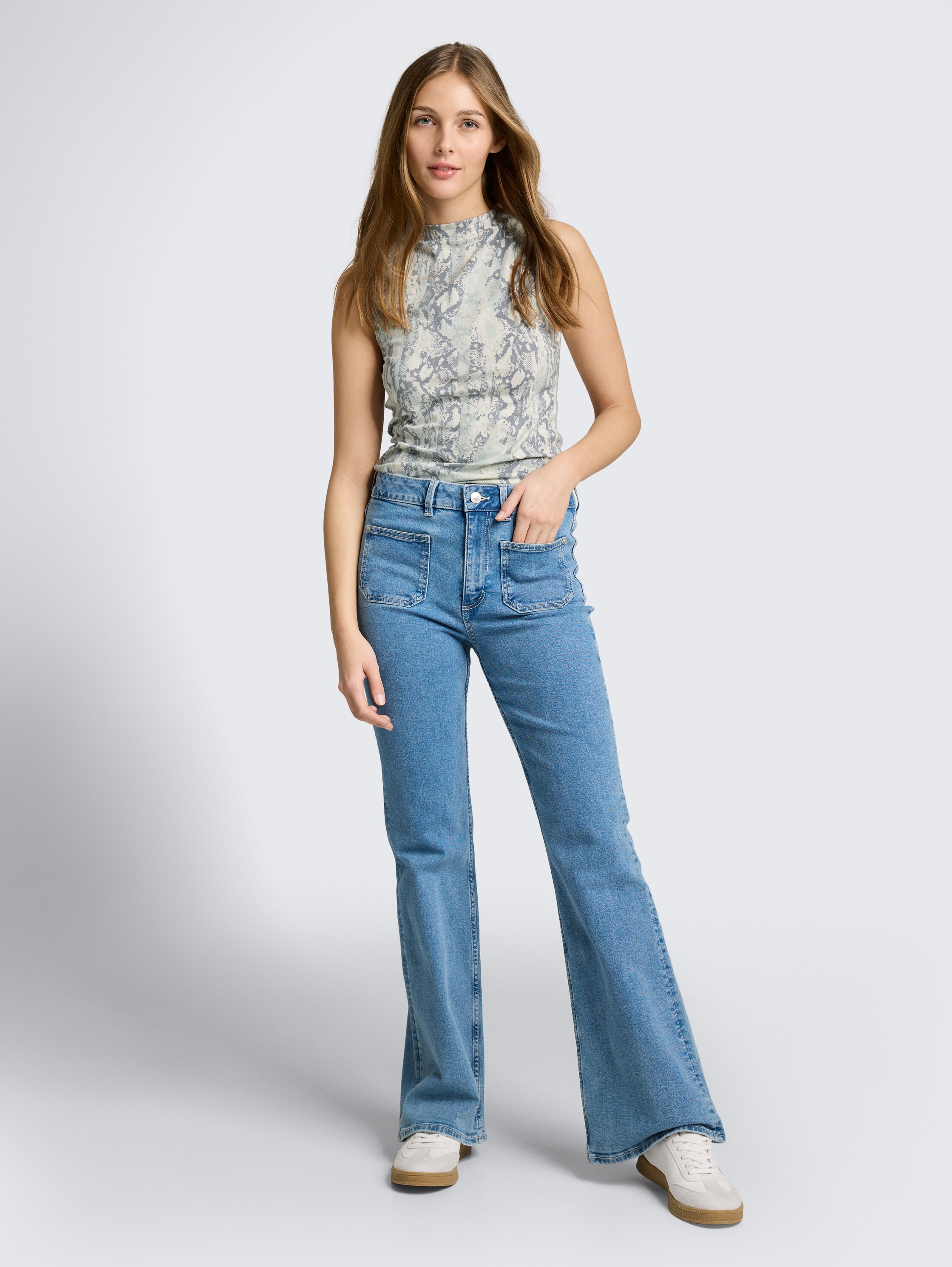 Top slim fit à motif serpent - faded snake print - Vue de face du modèle