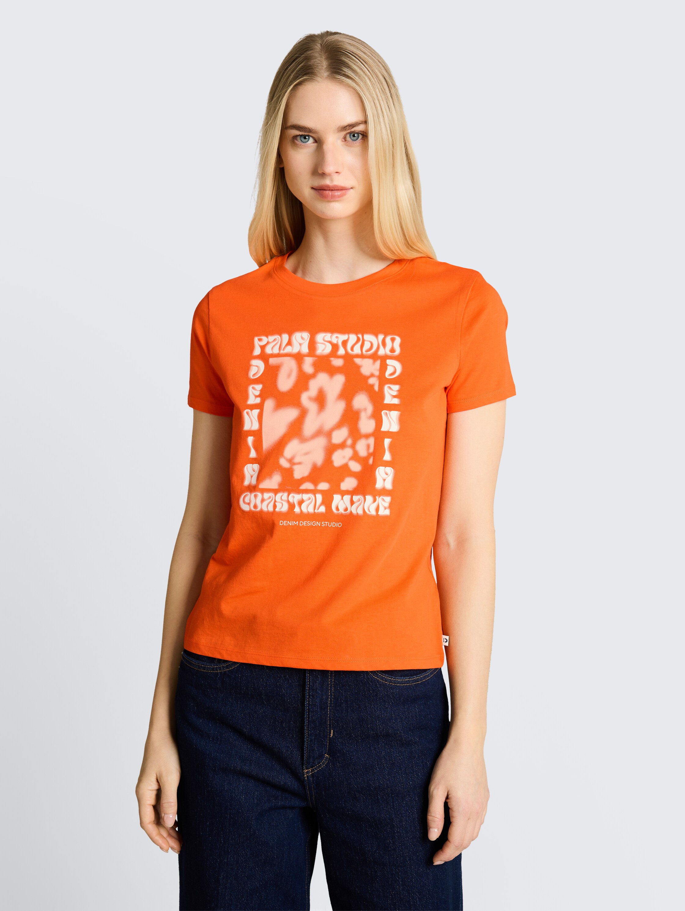 T-Shirt mit Print - fiery_orange - 