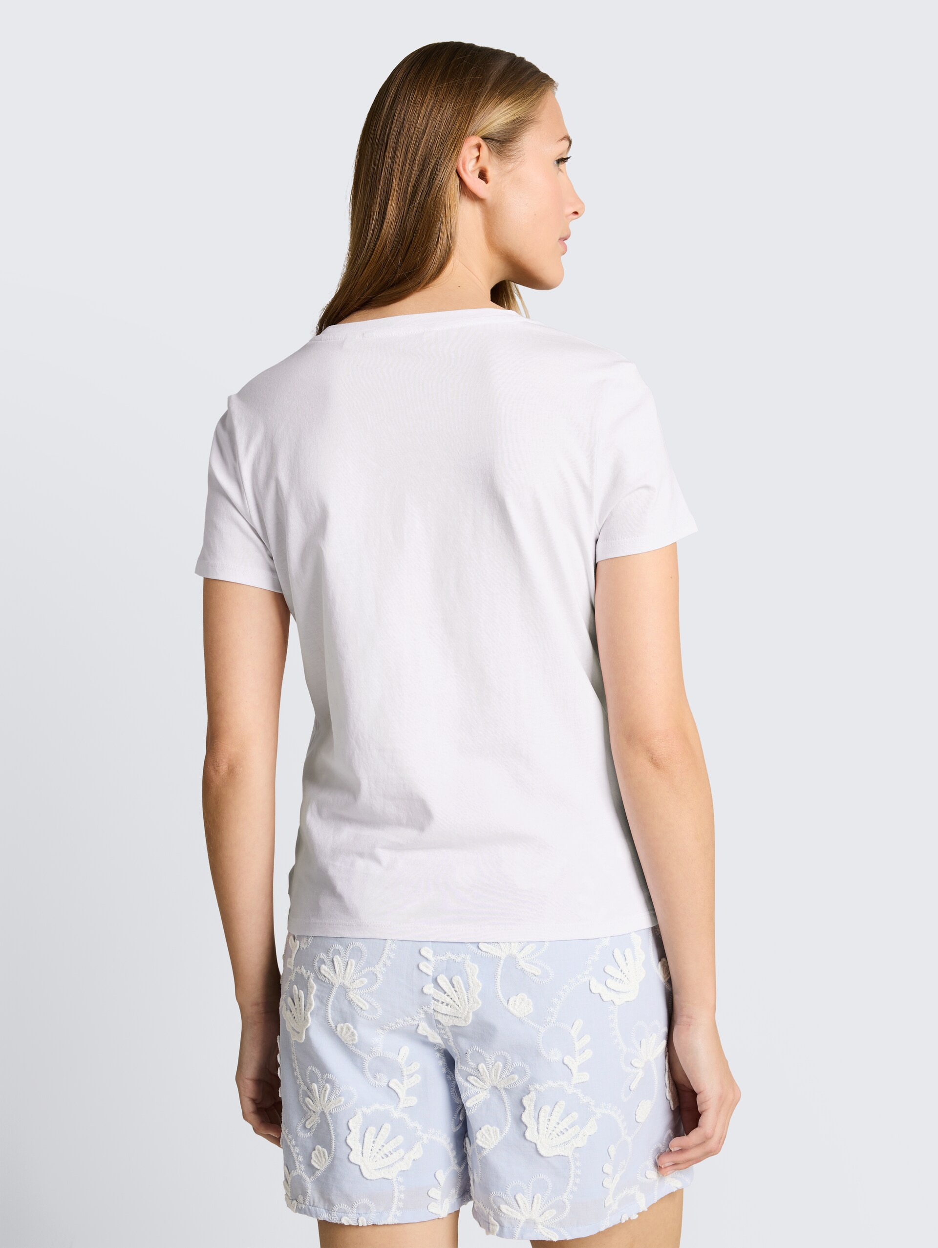 T-shirt met print - White - Neklijn model-achteraanzicht
