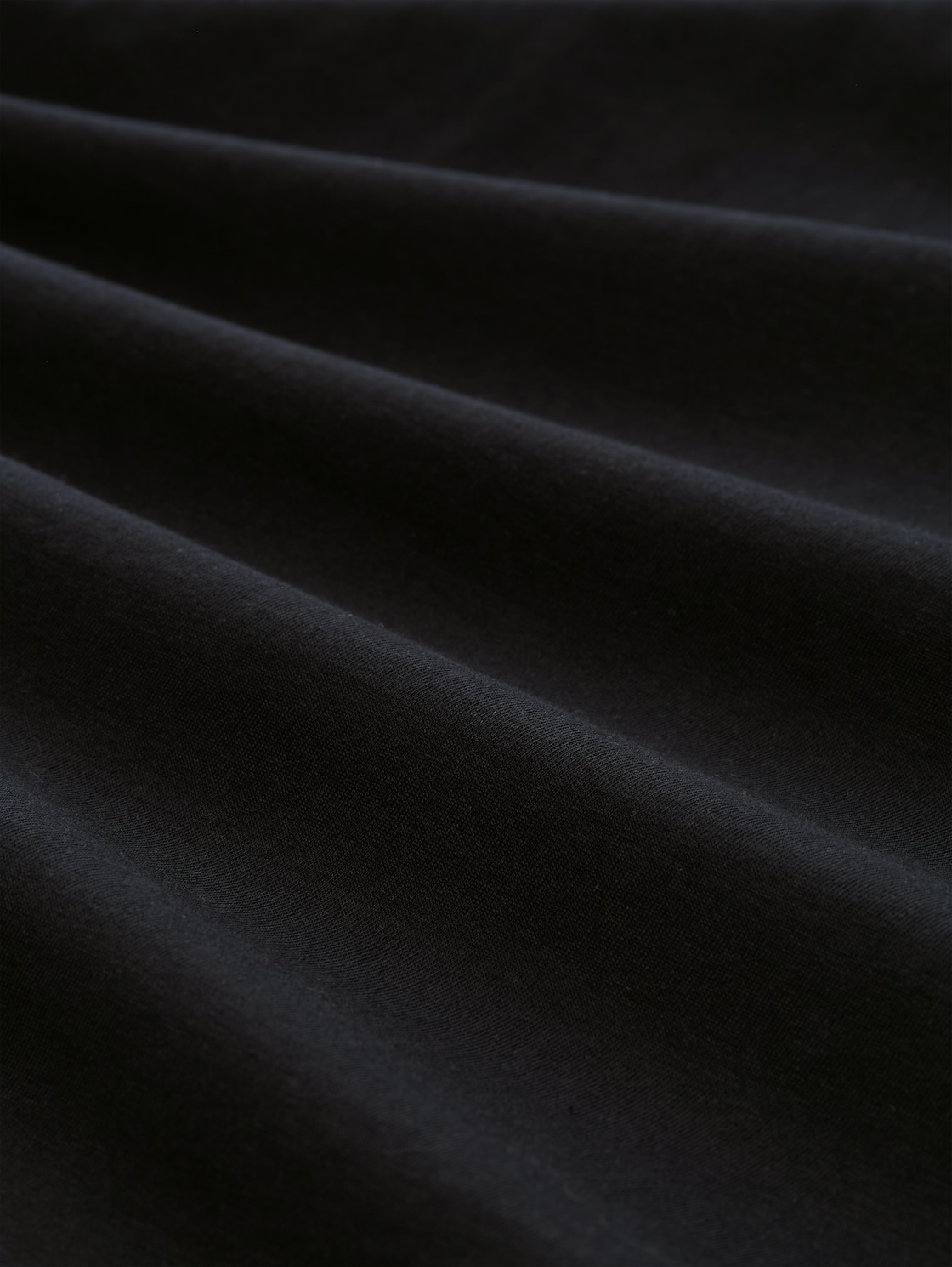 Loose Fit T-Shirt mit Stickerei - deep black - Material-Ansicht