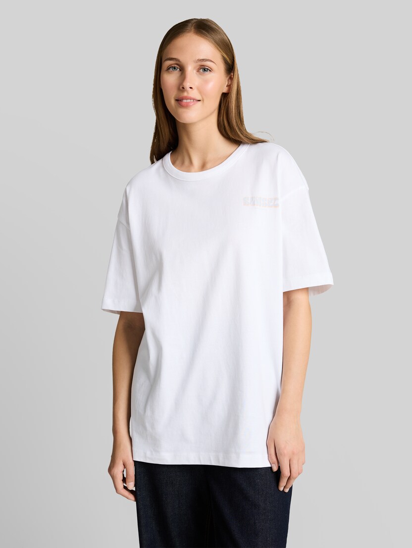 Oversize T-Shirt mit Rückenprint von Denim Female, White