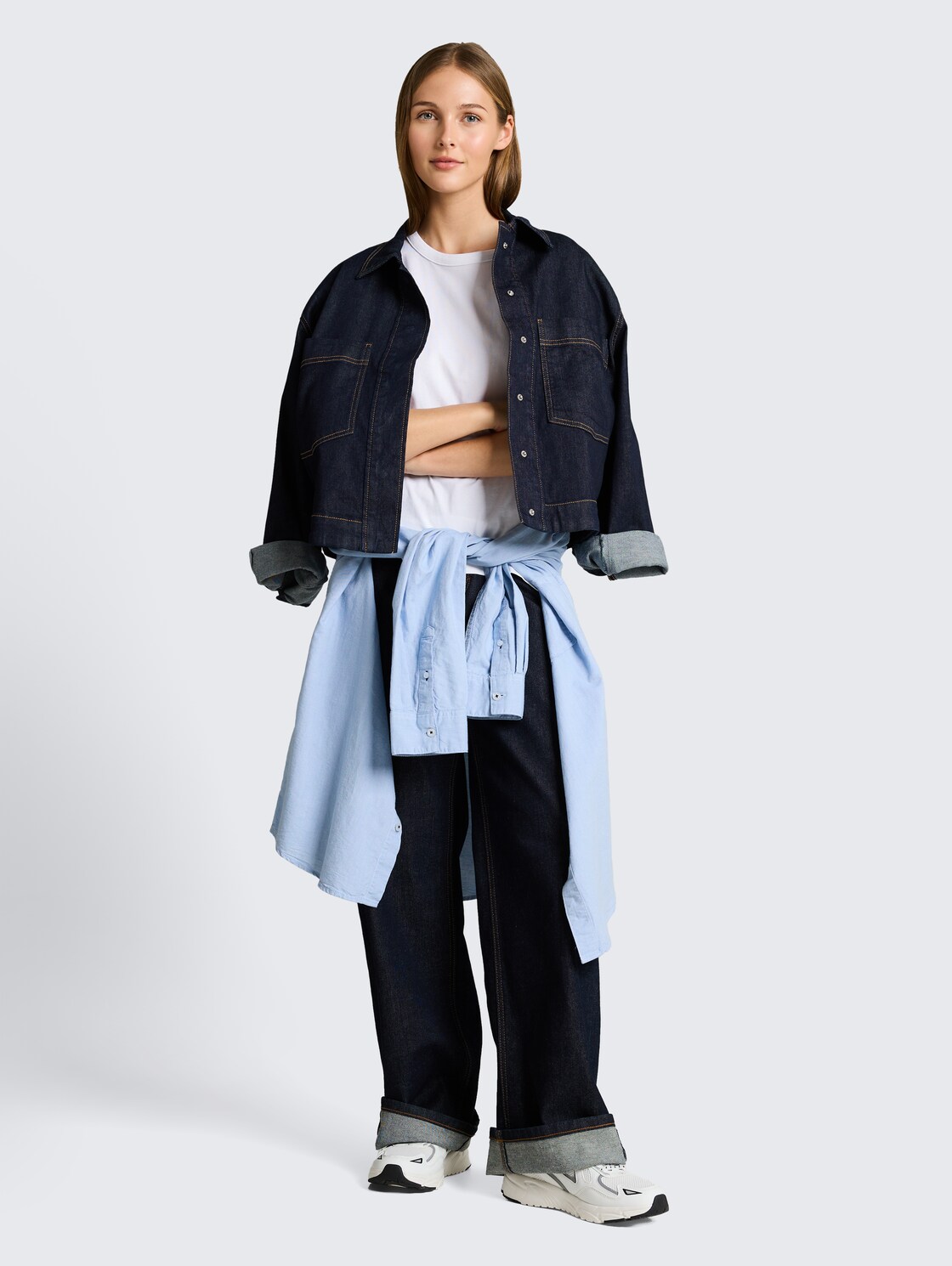 Oversize T-Shirt mit Rückenprint - White - Model-Vorderansicht