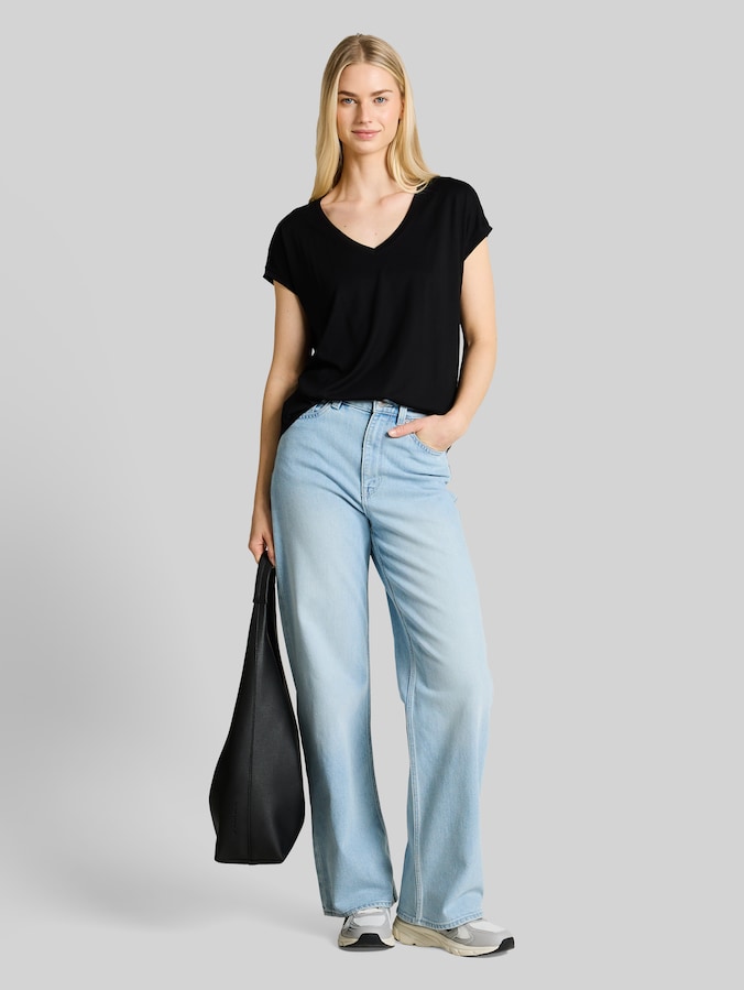 T-shirt met V-hals door Denim Female, deep black
