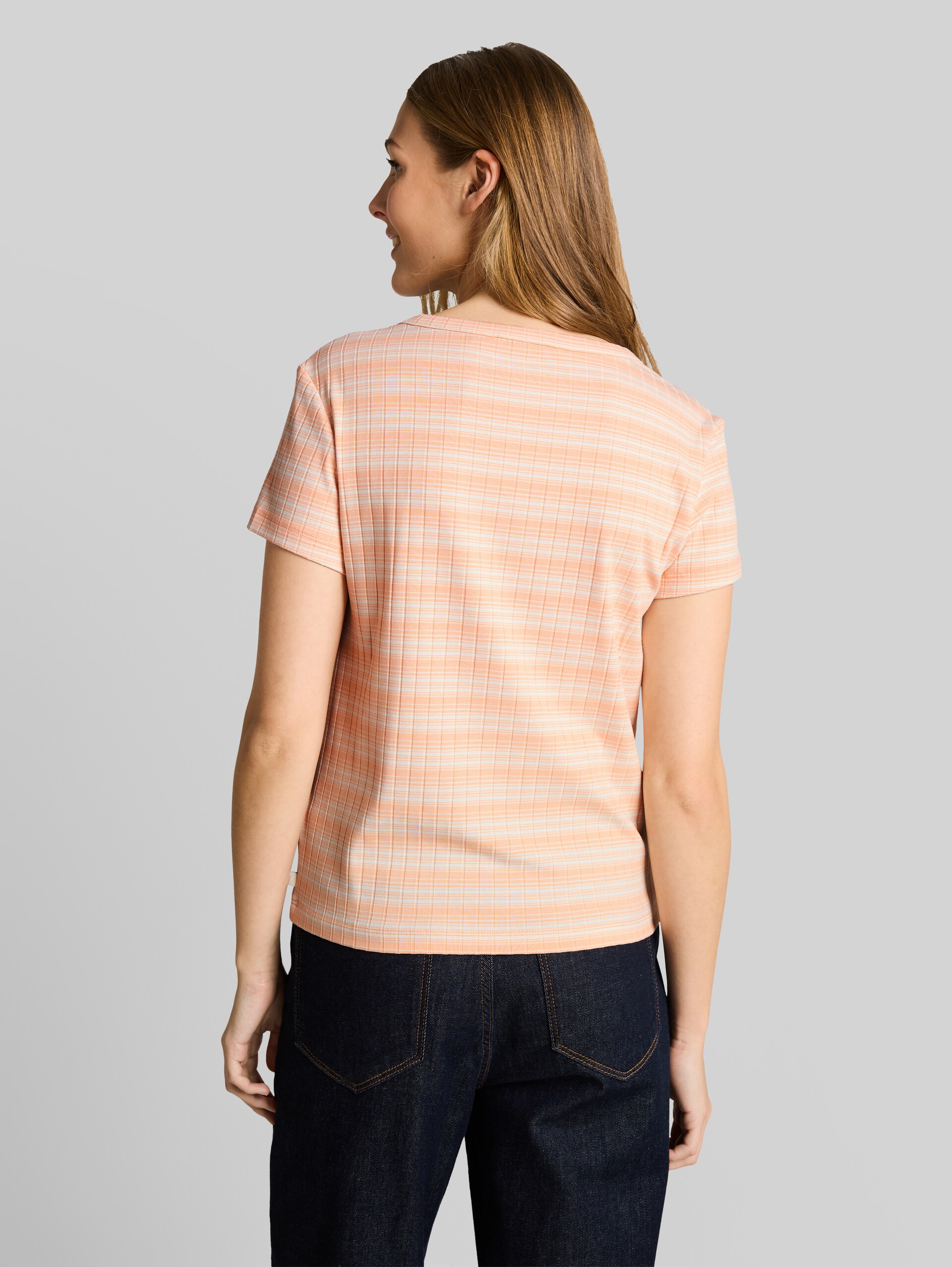 Henley T-shirt with striped pattern - apricot white gradient stripe - Neckline model-back view