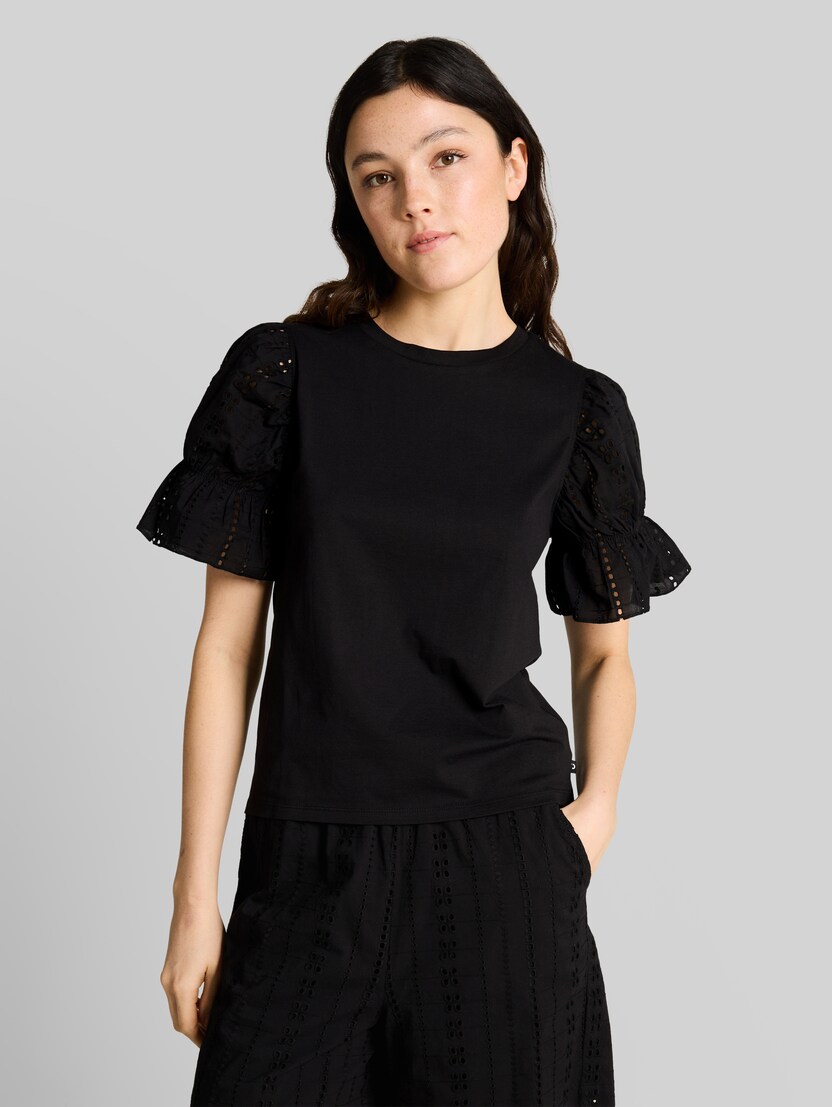 Loose fit T-shirt met opengewerkte borduursels door Denim Female, deep black