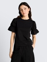 Loose Fit T-Shirt mit Lochstickereien - deep black - Ausschnitt Model-Vorderansicht