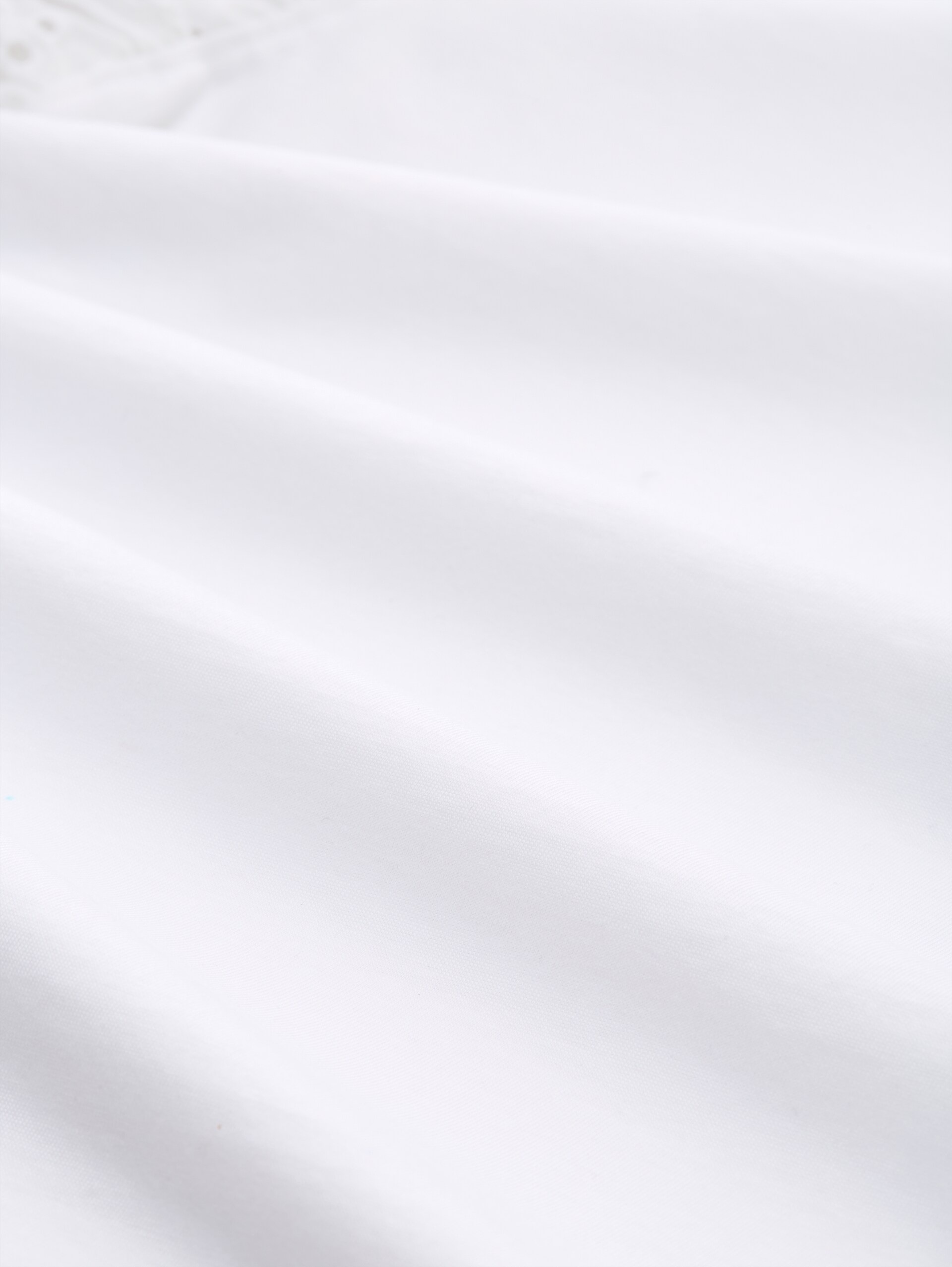 Loose Fit T-Shirt mit Lochstickereien - White - Material-Ansicht