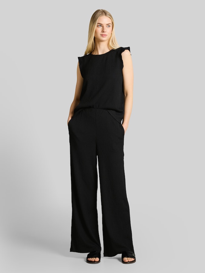 Losvallende crinkle top met volants door Denim Female, deep black