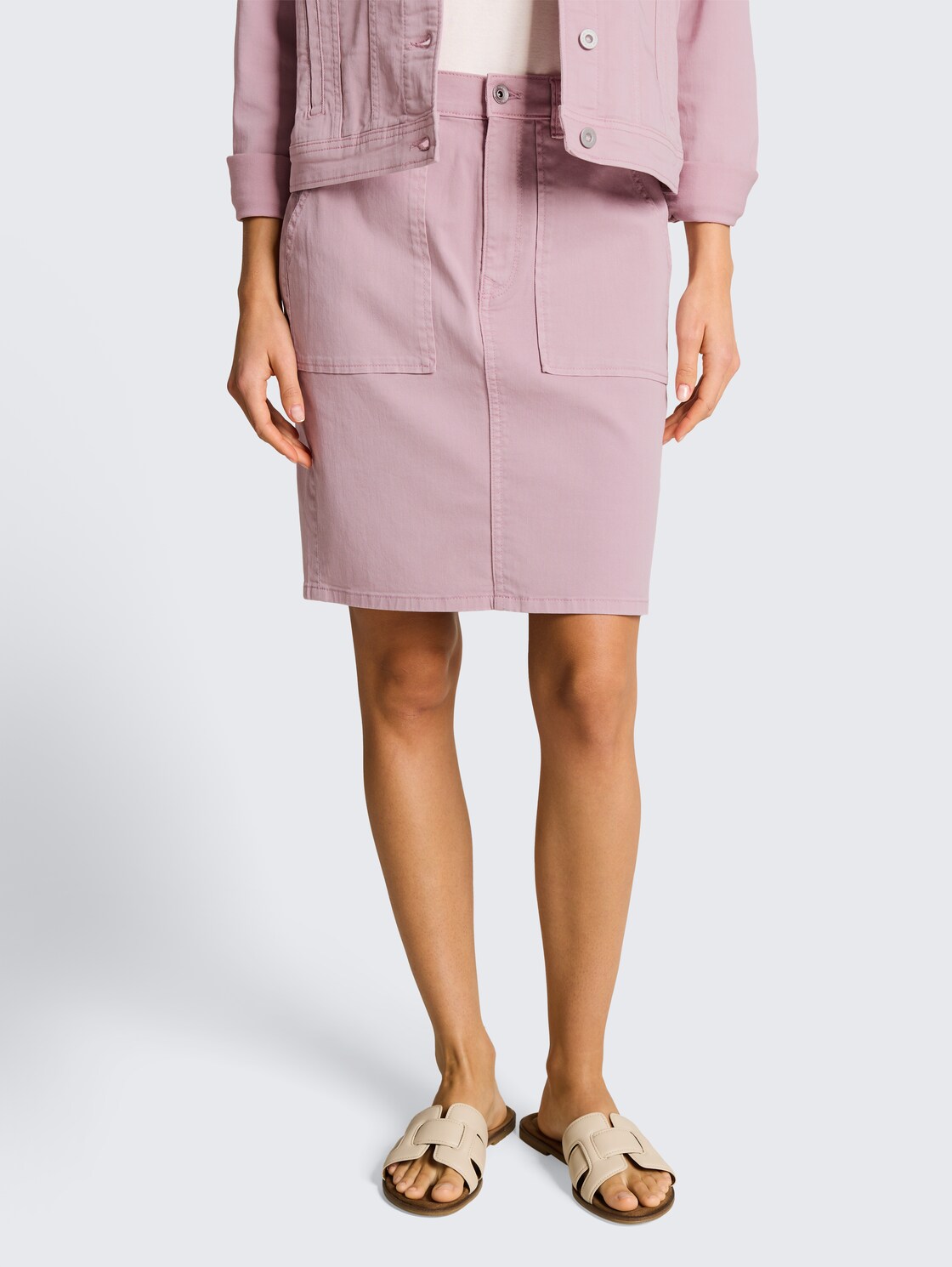 Jeansrock mit aufgesetzten Taschen - light elderberry - Ausschnitt Model-Vorderansicht