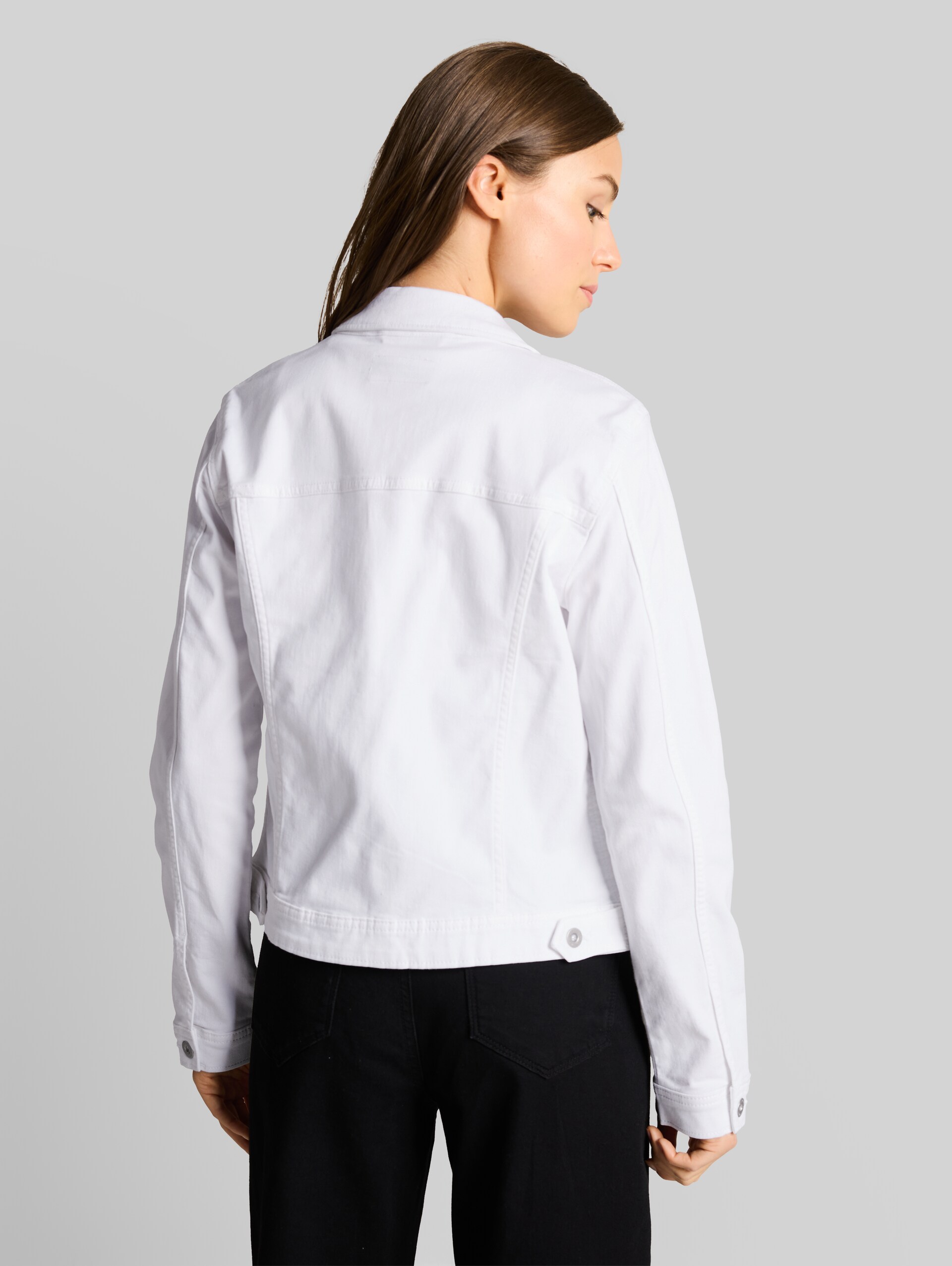 Denim jacket with side pockets - bright white - Model-back view