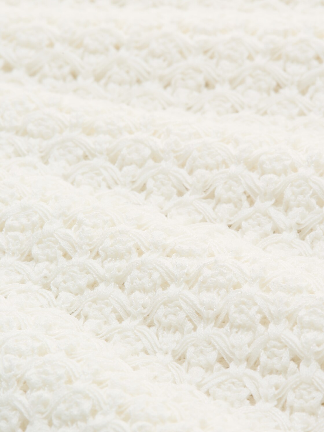 Loose Fit Strickpullover mit Lochmuster - Whisper White - Material-Ansicht