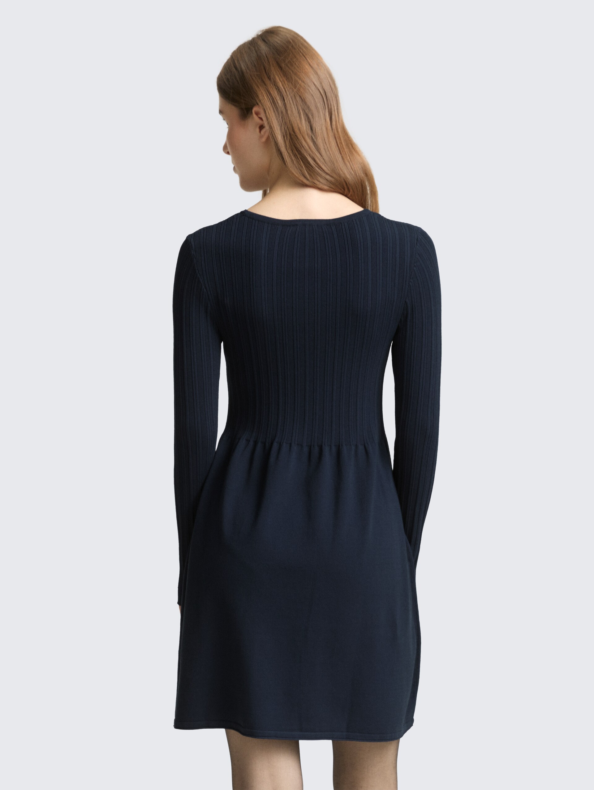Mini-Kleid mit Rippstruktur - sky captain blue - Model-Rückansicht