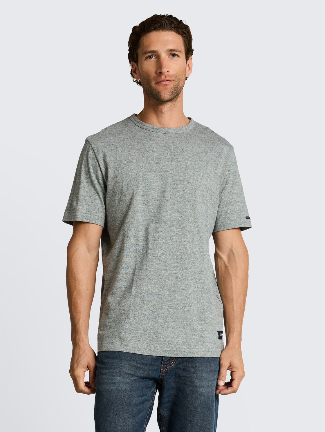 T-Shirt in Melange-Optik - green navy injected - Ausschnitt Model-Vorderansicht