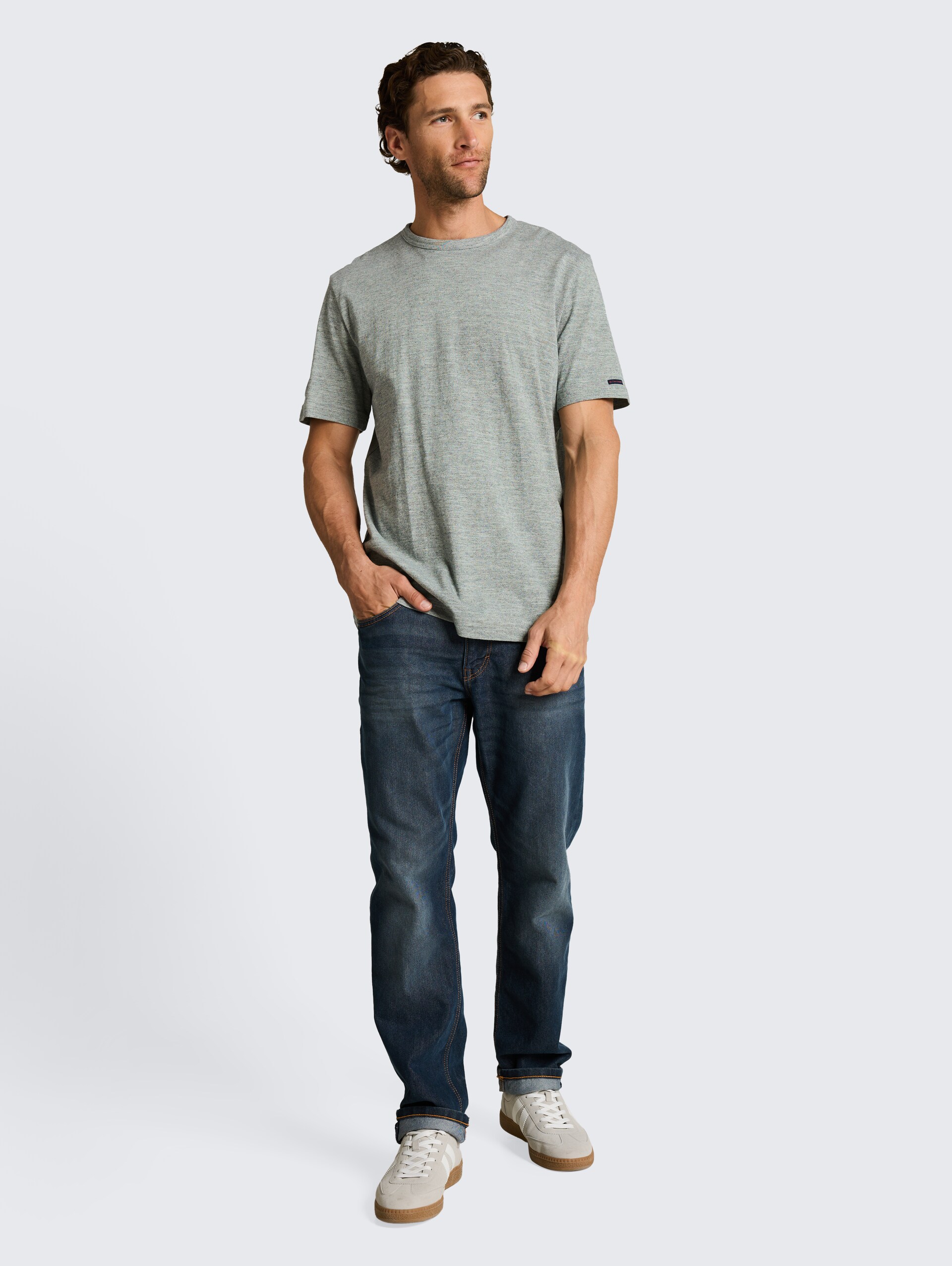 T-Shirt in Melange-Optik - green navy injected - Model-Vorderansicht