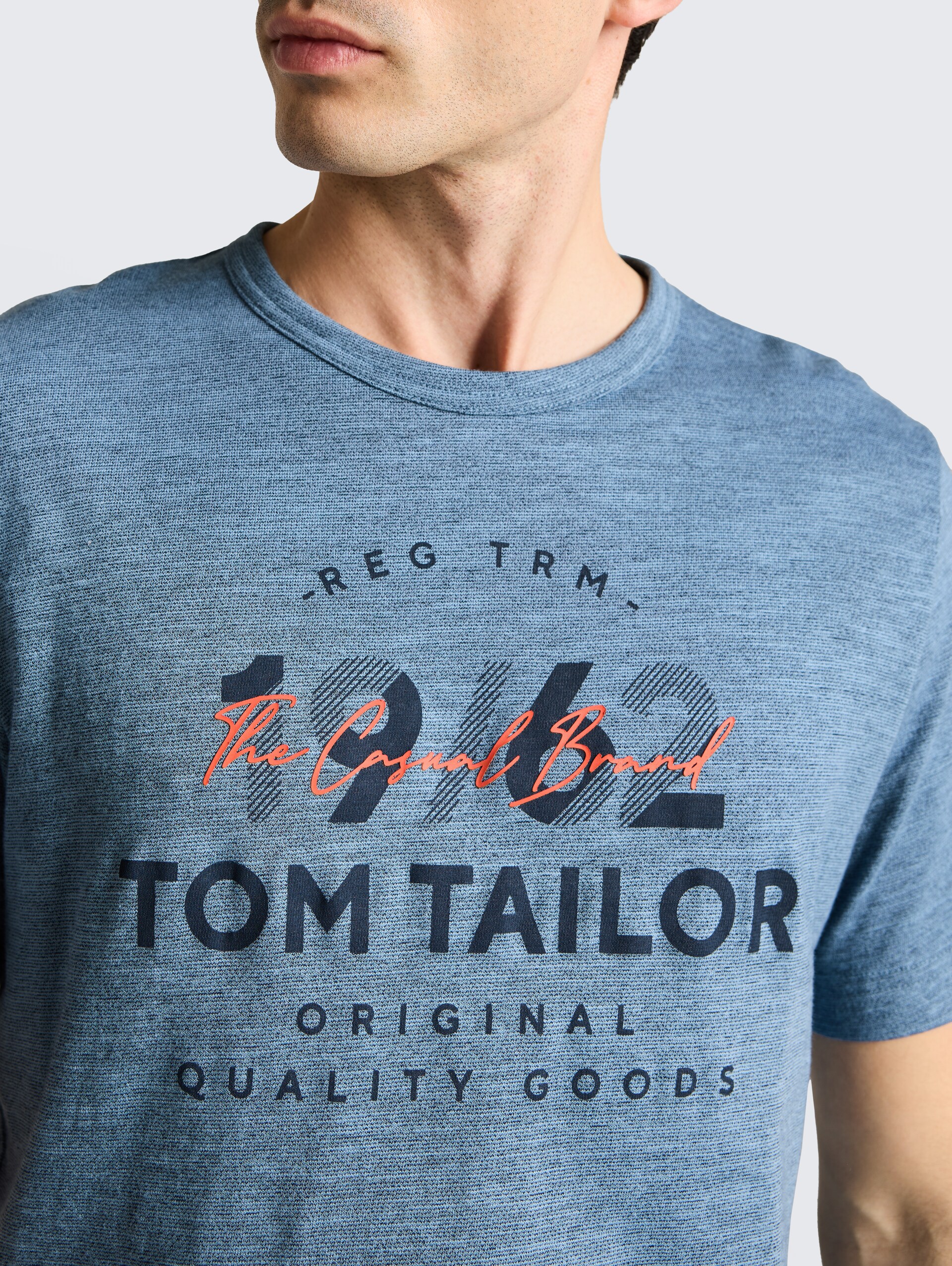 T-Shirt mit Logo-Print - spring blue navy injected - Detail-Model-Ansicht