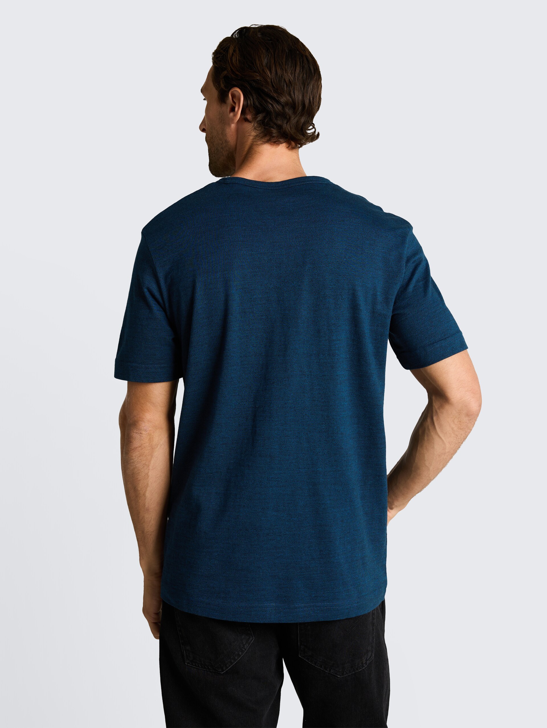 T-Shirt mit Logo-Print - navy blue petrol injected - Auschnitt Model-Rückansicht