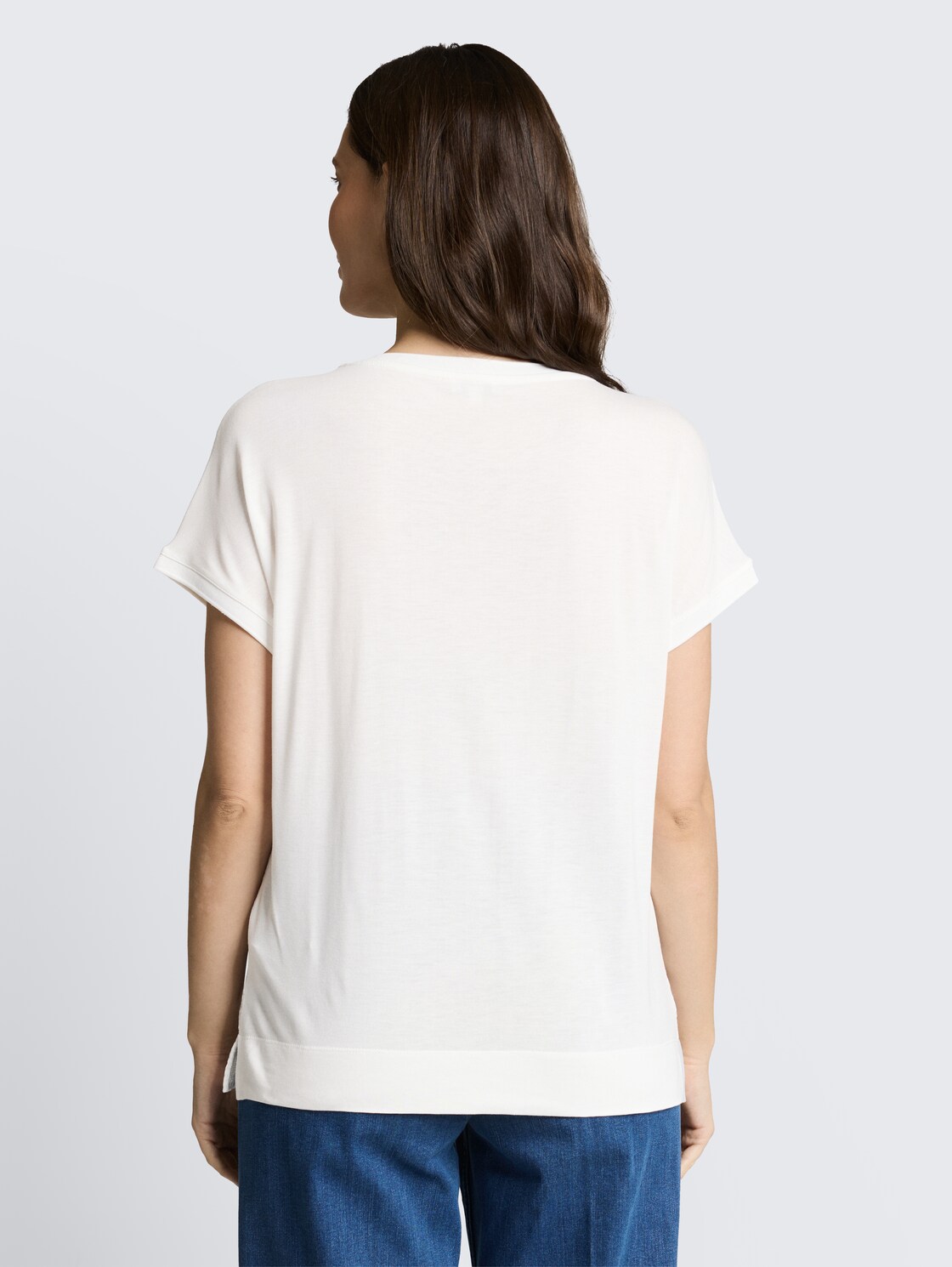T-Shirt im Material-Mix - Whisper White - Auschnitt Model-Rückansicht
