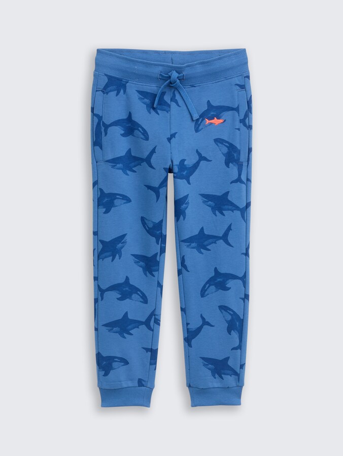 Basic joggingbroek met all-over print door Mini Boys, blue shark orca print