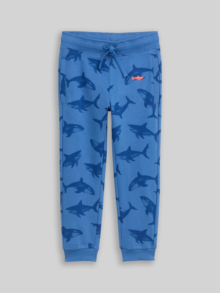 Basic Jogginghose mit Allover-Print von Mini Boys, blue shark orca print