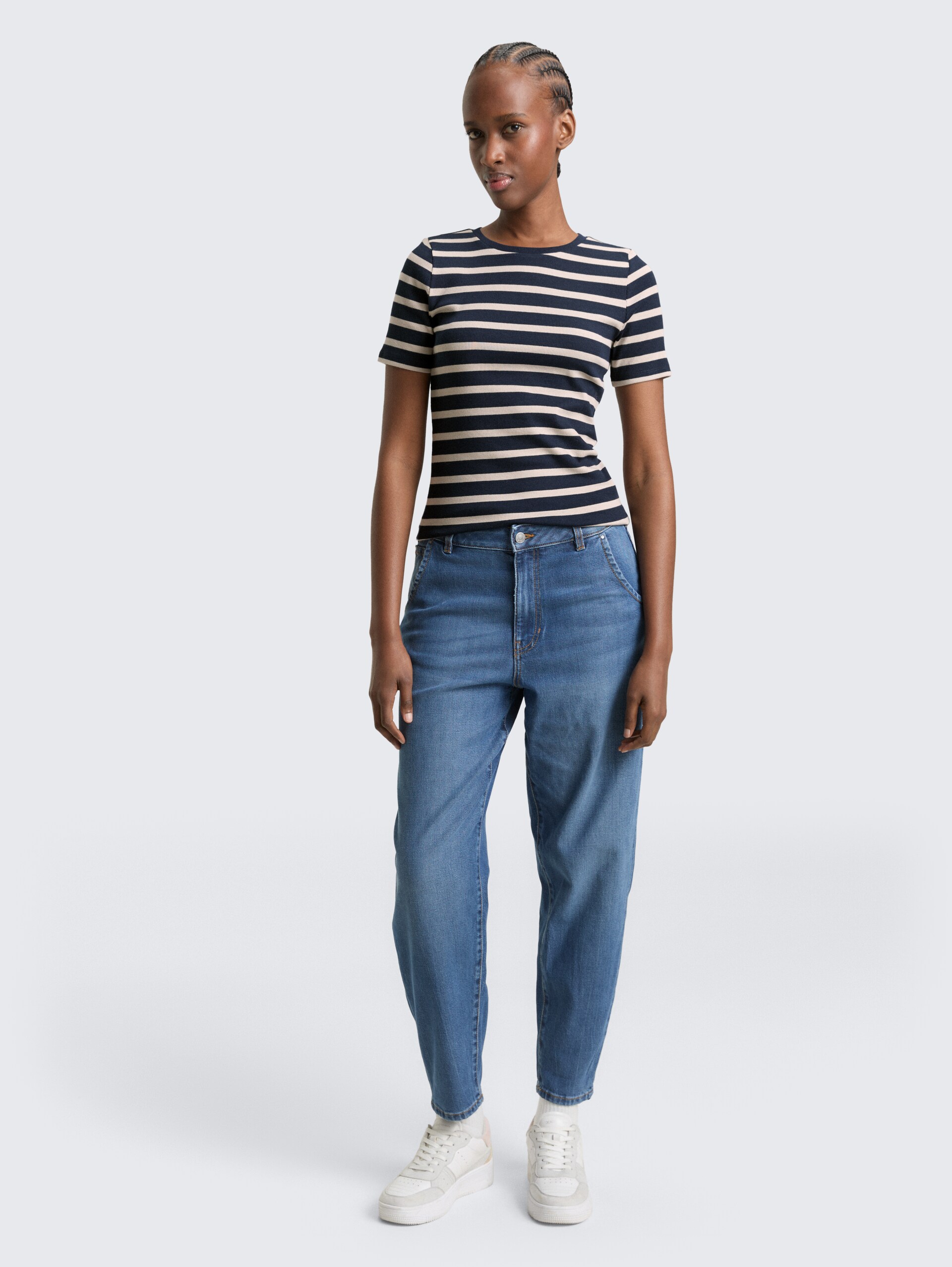Slim Fit T-Shirt mit Streifenmuster - navy cloud grey stripe - Model-Vorderansicht