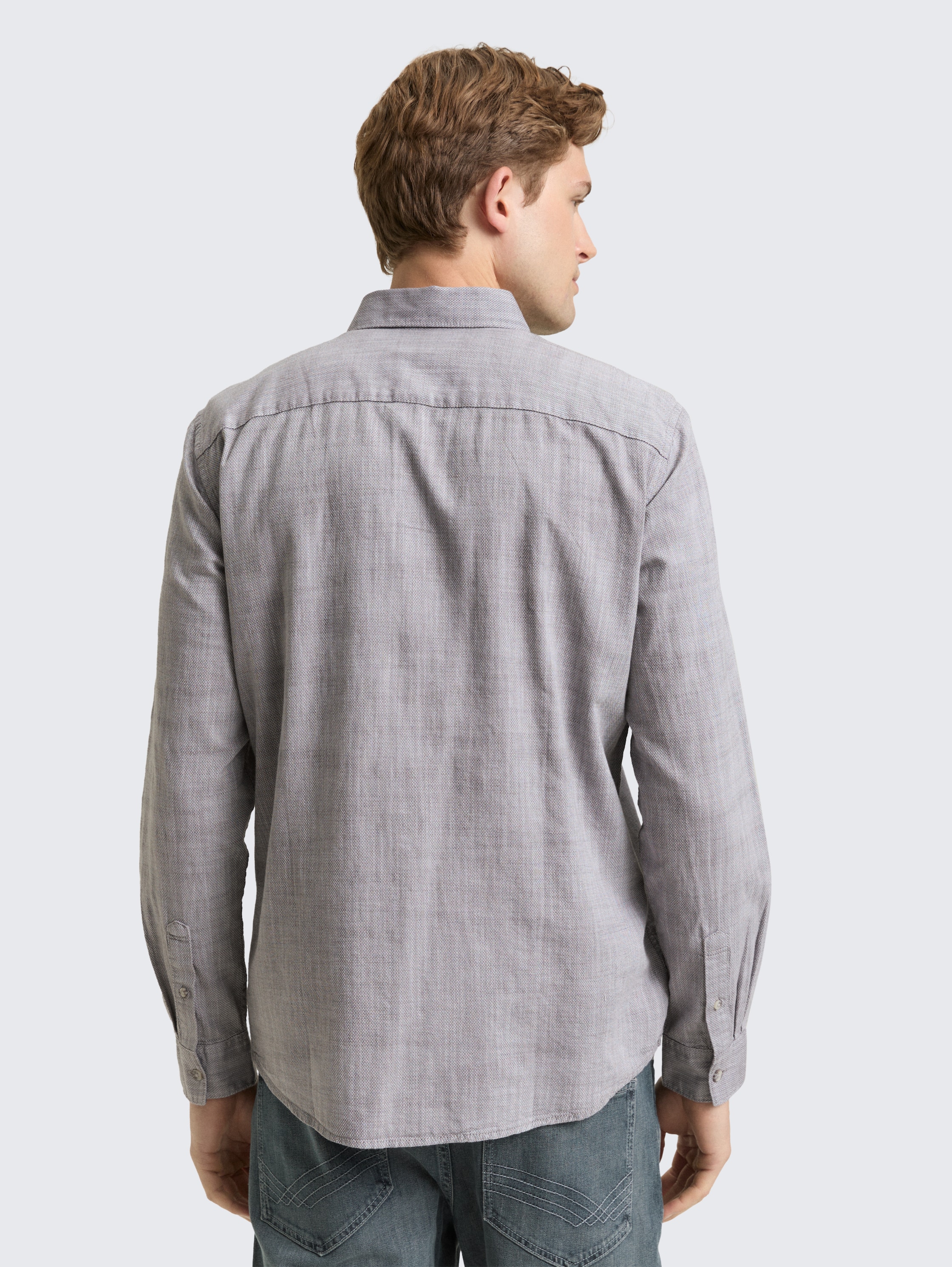 Regular Fit Hemd mit Brusttasche - pavement grey white structure - Auschnitt Model-Rückansicht