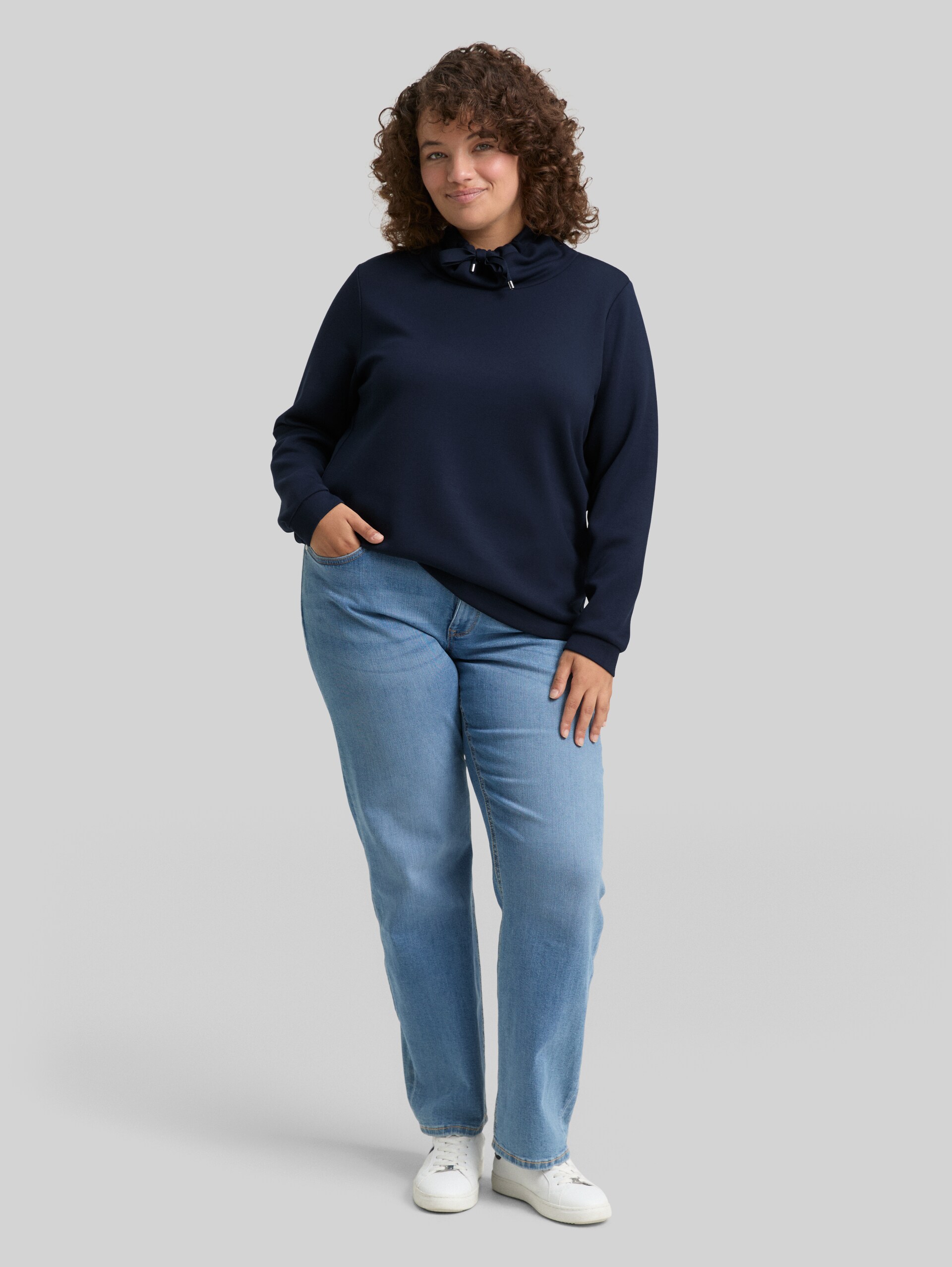 Plus Size - Scuba sweatshirt with stand-up collar - sky captain blue - Model front view