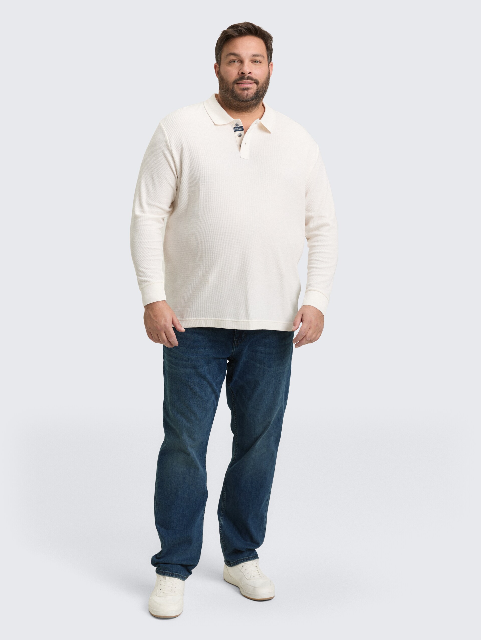 Plus Size - Regular Fit Jeans - mid stone wash denim - Model-Vorderansicht