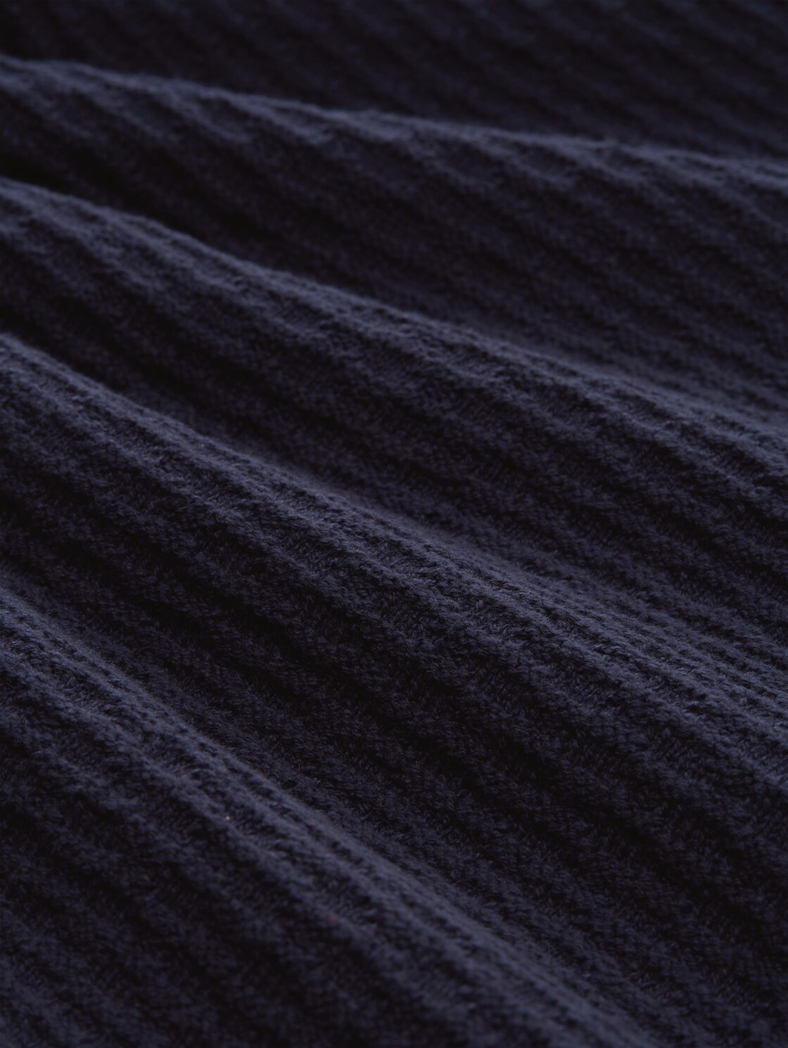 Plus Size - Strickpullover mit Rundhalsausschnitt - sky captain blue - Material-Ansicht