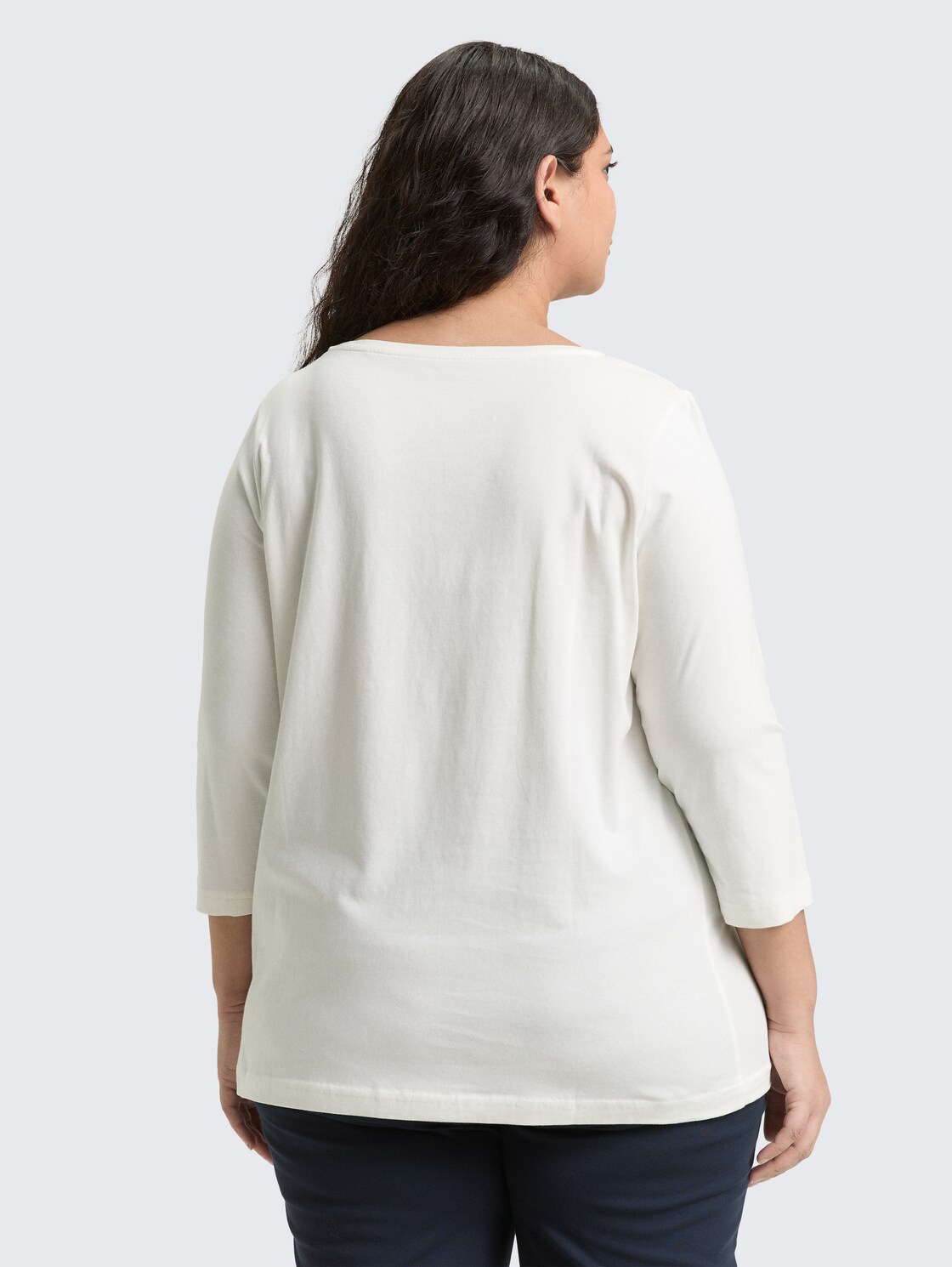Plus Size - Langarmshirt mit Print - Soft Clear White - Auschnitt Model-Rückansicht