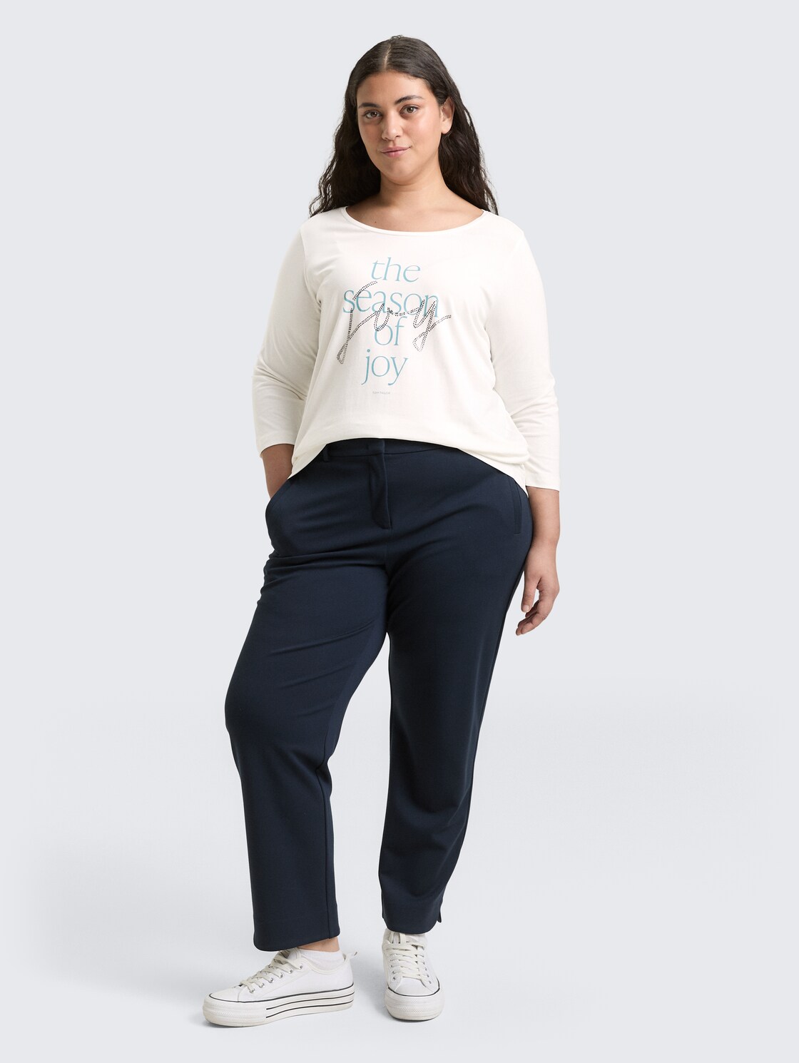 Plus Size - Langarmshirt mit Print - Soft Clear White - Model-Vorderansicht