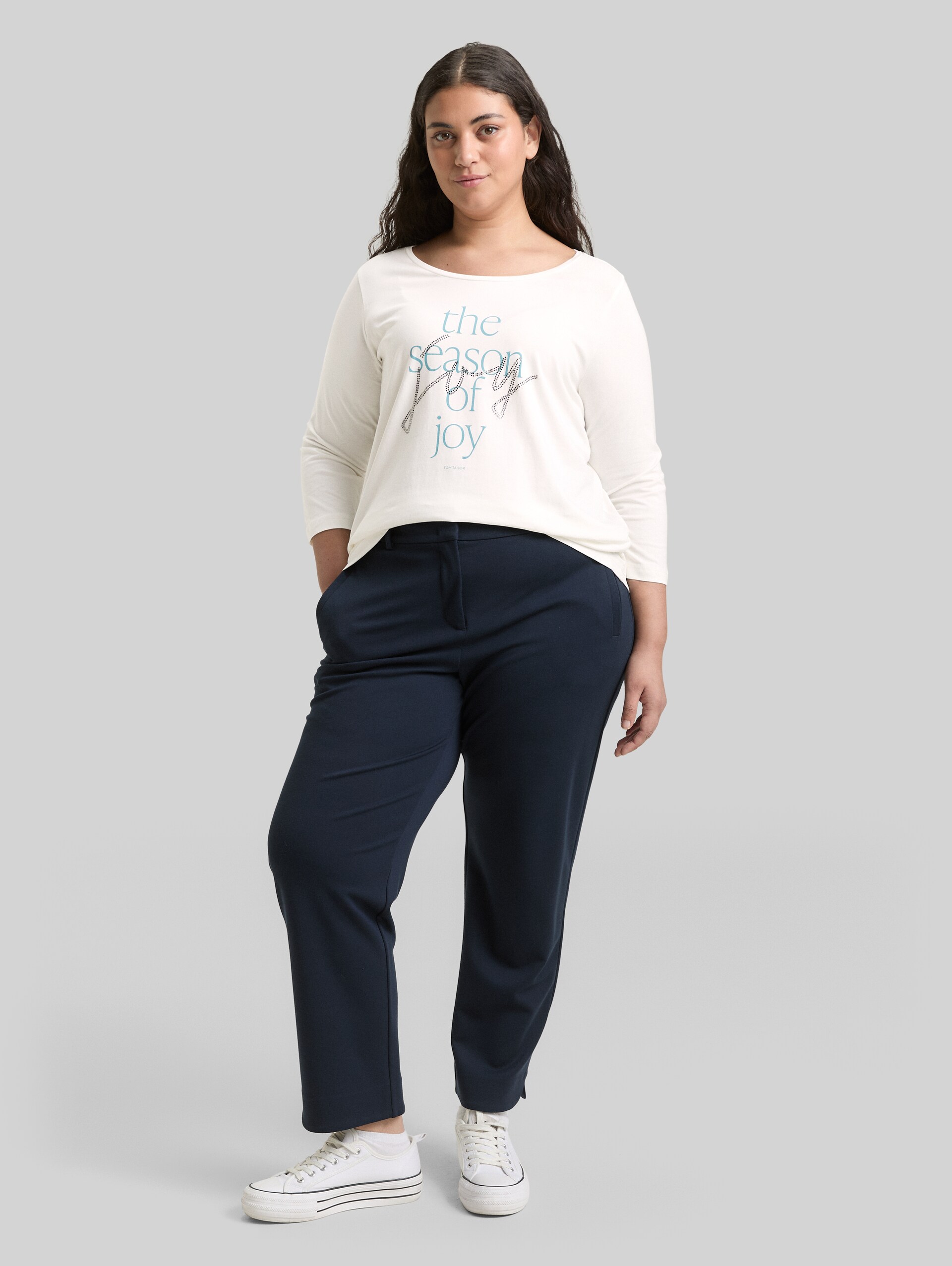 Plus Size - Langarmshirt mit Print - Soft Clear White - Model-Vorderansicht
