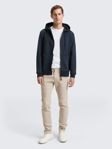TTTRAVIS SLIM Chino Hose - Cashew Beige - Model-Vorderansicht