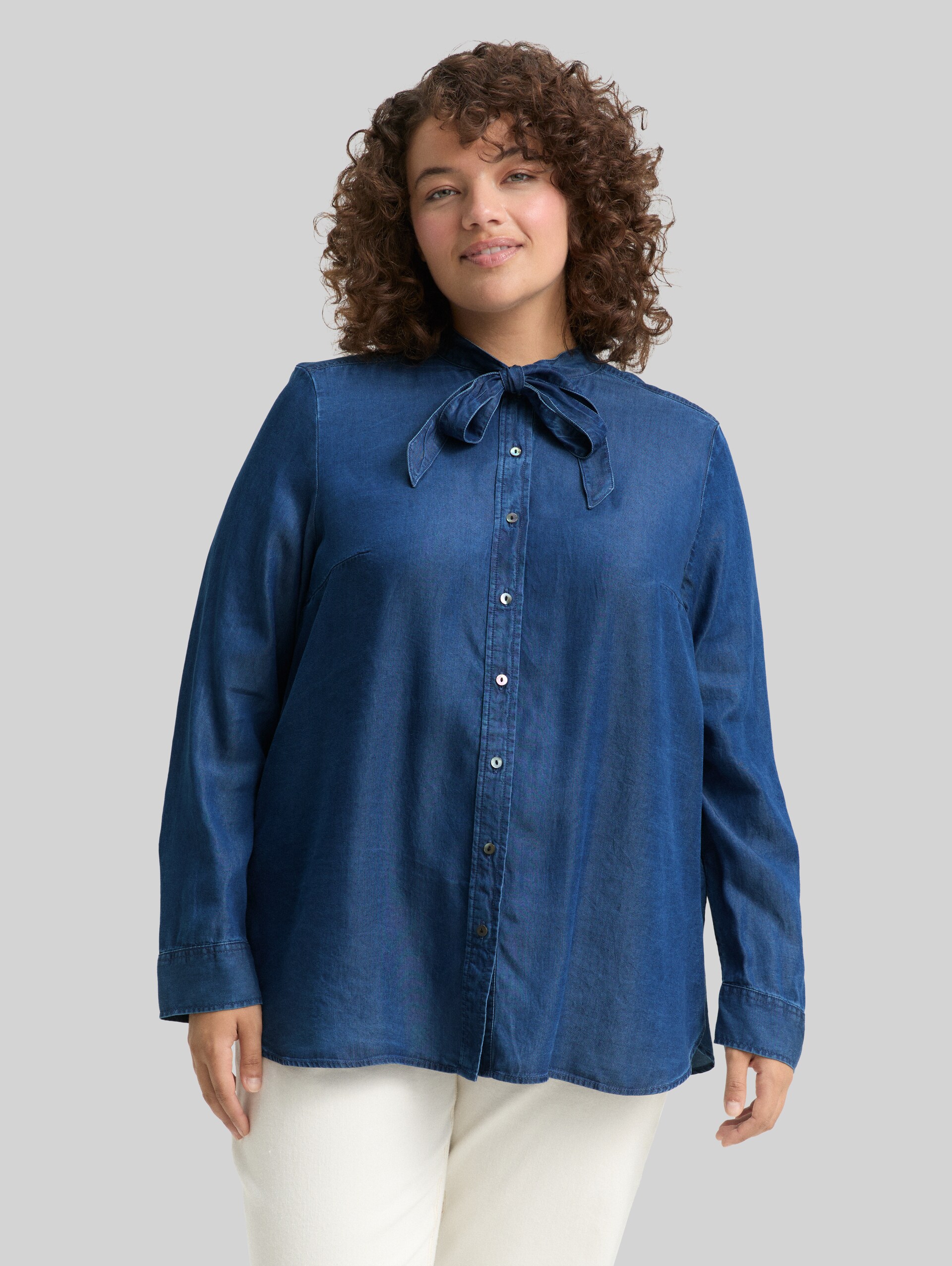 Plus Size - Blouse with bow detail - blue denim dark wash - Neckline model front view
