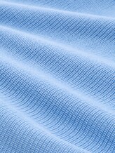 Pull en maille à col en V - light fjord blue - Vue de la matière