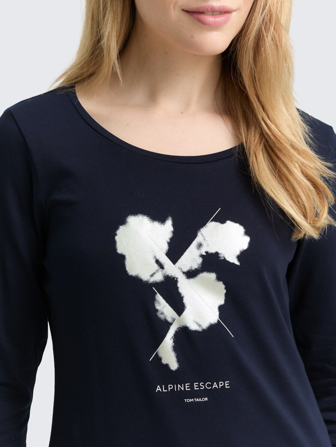 Langarmshirt mit Print - sky captain blue - Detail-Model-Ansicht