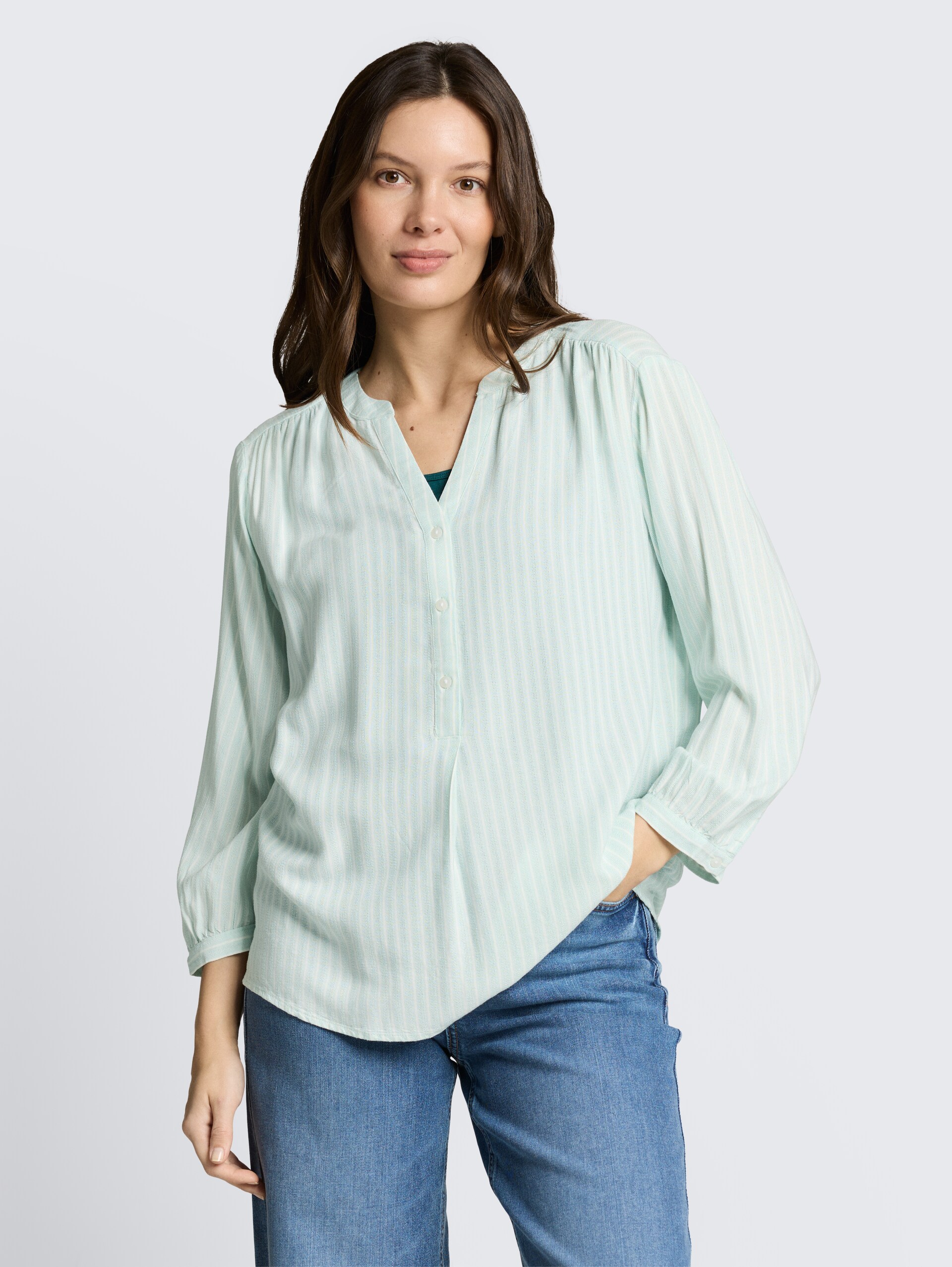 Bluse mit Streifenmuster - blue haze white stripe - Ausschnitt Model-Vorderansicht