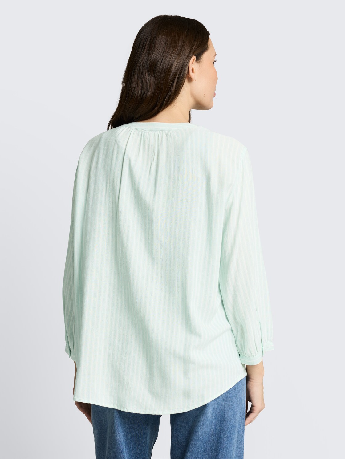 Bluse mit Streifenmuster - blue haze white stripe - Auschnitt Model-Rückansicht