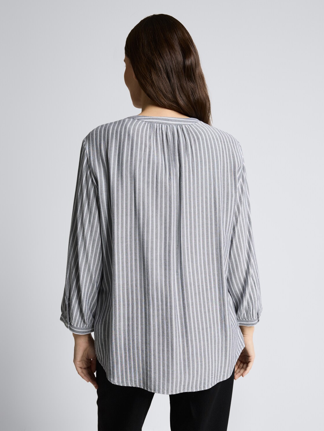 Bluse mit Streifenmuster - navy white stripe - Auschnitt Model-Rückansicht